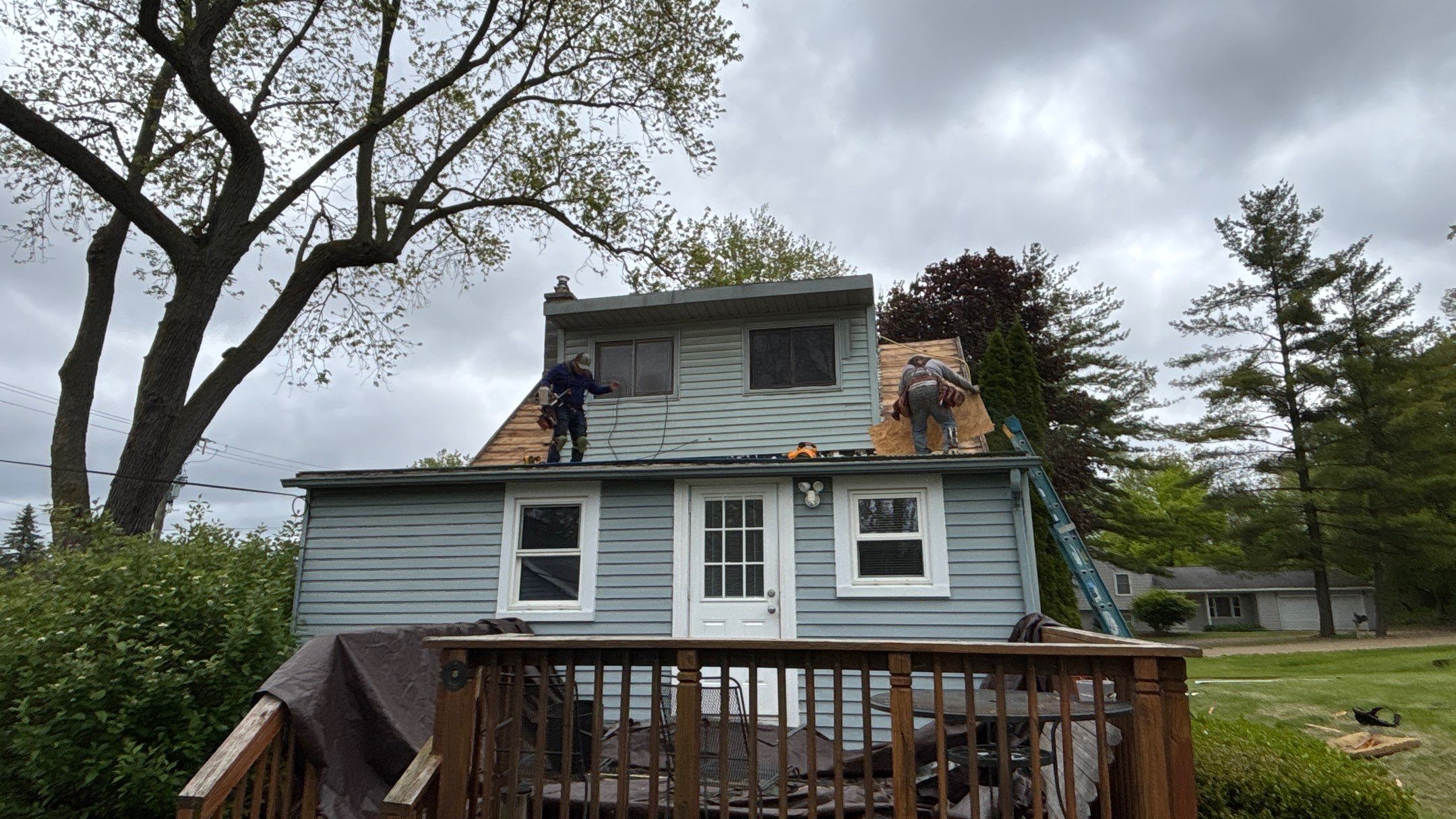 Roof Replacement using Owens Corning Estate Gray by 180 Contractors