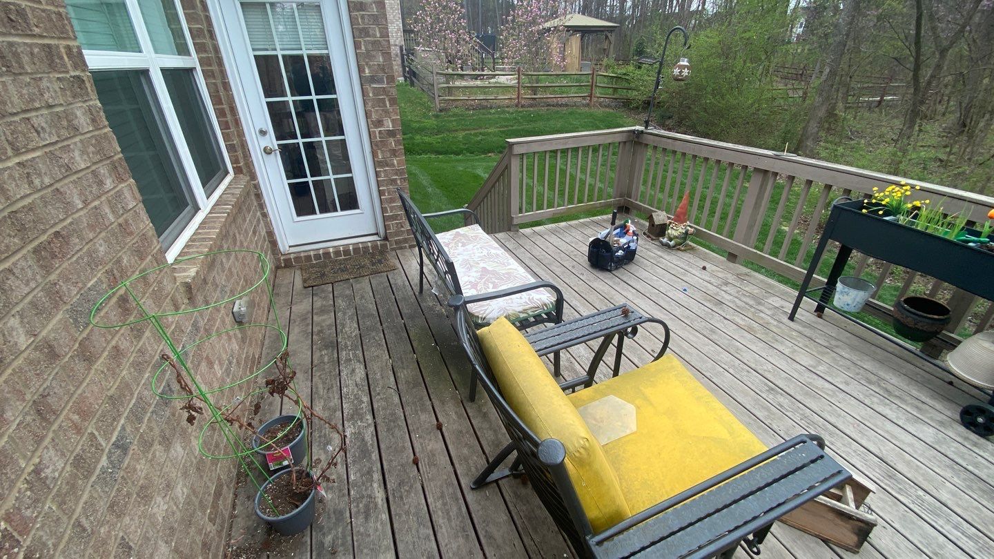 Weathered Deck using AcryFin by DuraSeal