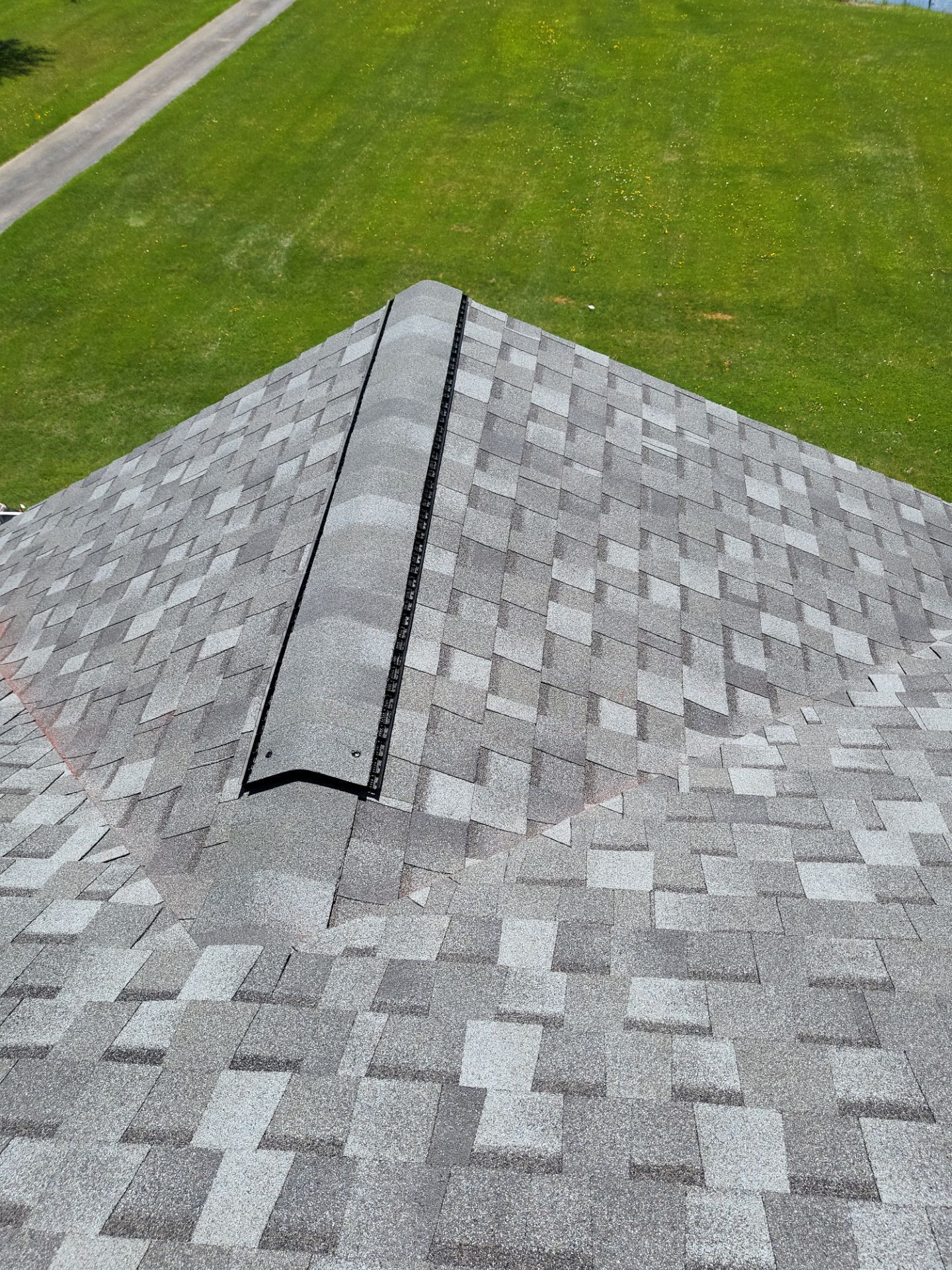 Atlas Pinnacle, Color, Coastal Granite, Drip Edge, Birch White by Eagle Eye Roofing