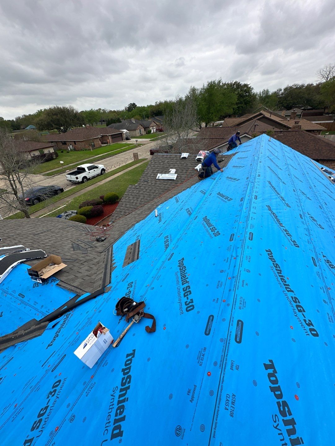 Residential Roofing Installation using Owen's Corning Duration (Lifetime) Shingles by Roof Repair Company