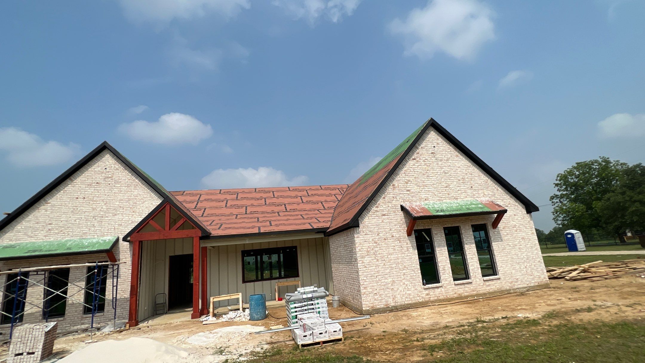 Residential Roofing Installation using ATLAS Pinnacle Pristine Shingles by Harvey Roofing & Construction