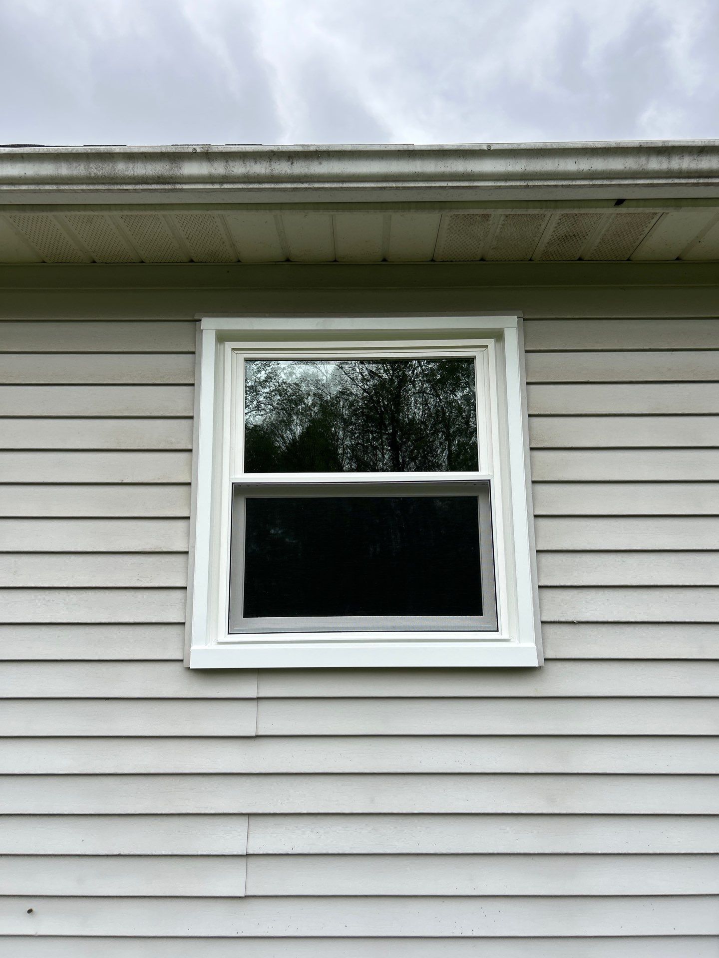 Vinyl Window Replacement and Bay Window Installation in Wadsworth by Ohio State Windows