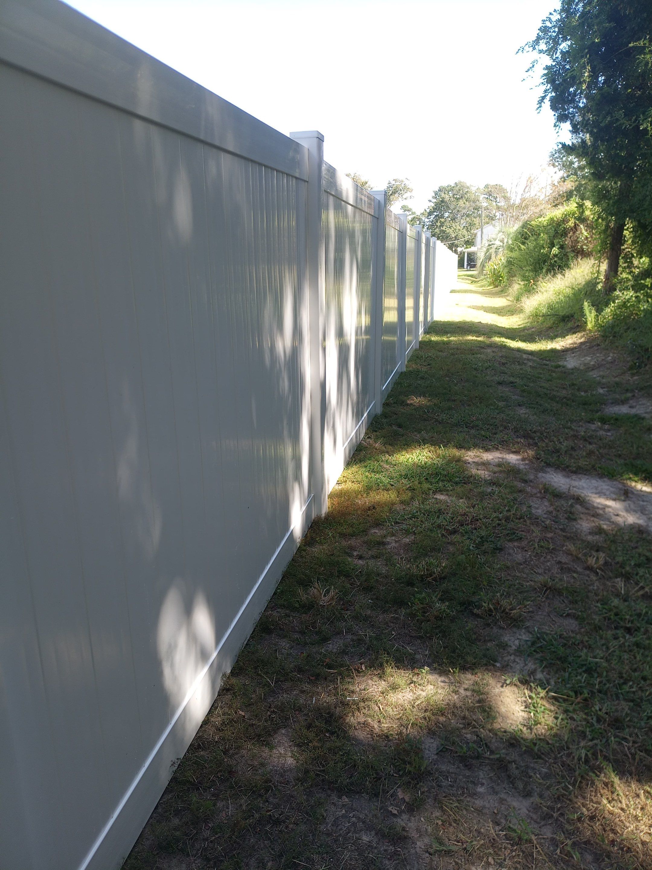 Hamilton Vinyl Privacy Project in Beaufort by Superior Fence and Rail