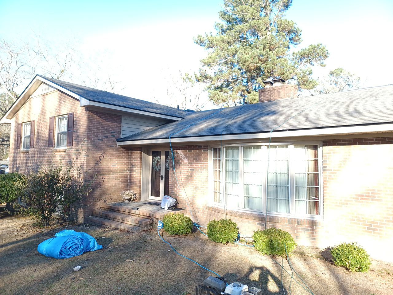 Residential Roofing Installation using Owens Corning Oakridge- Williamsburg Gray by Indigo State Roofing