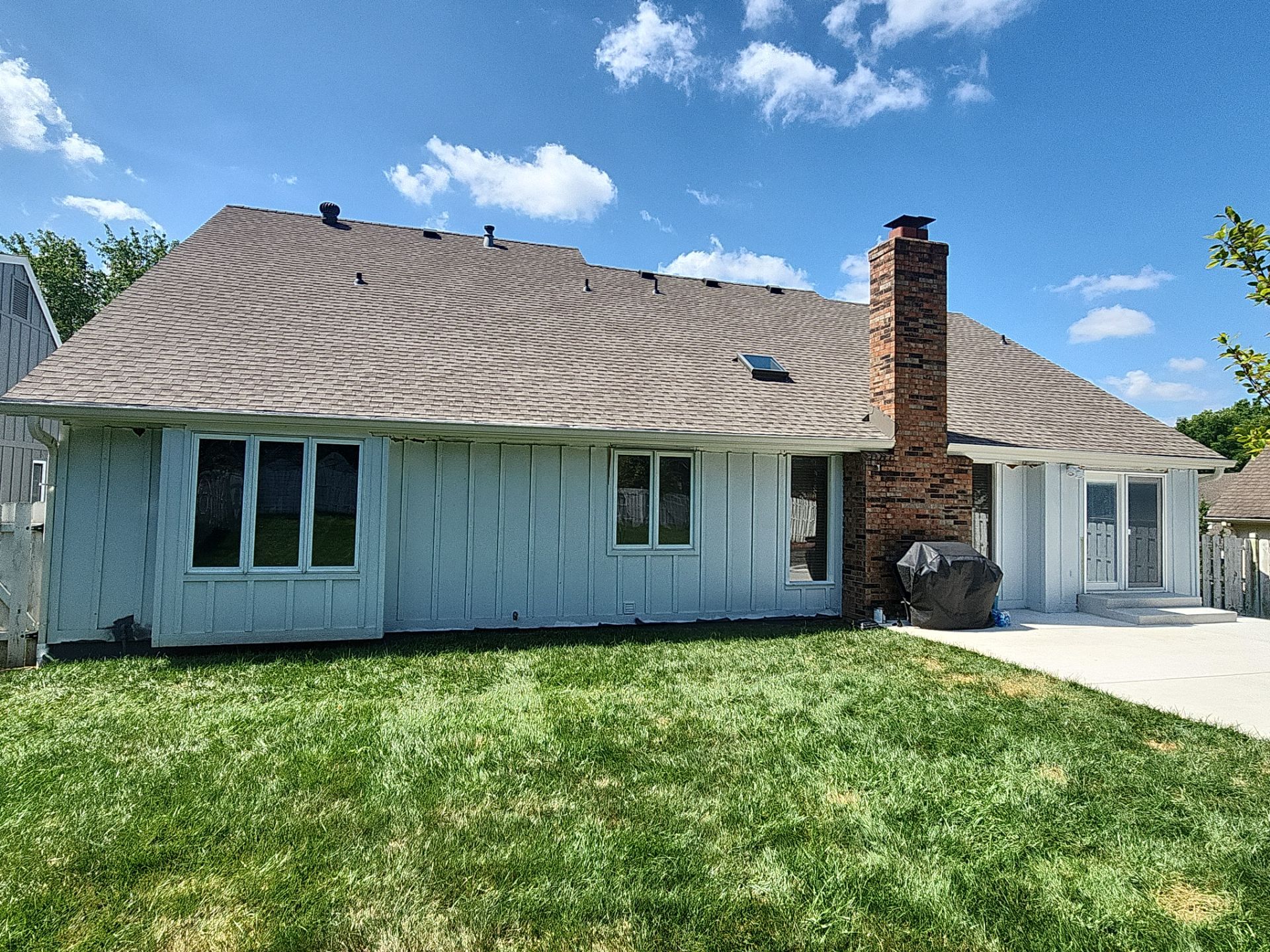 James Hardie siding in Overland park  by EEC  Windows, Siding & Roofing 