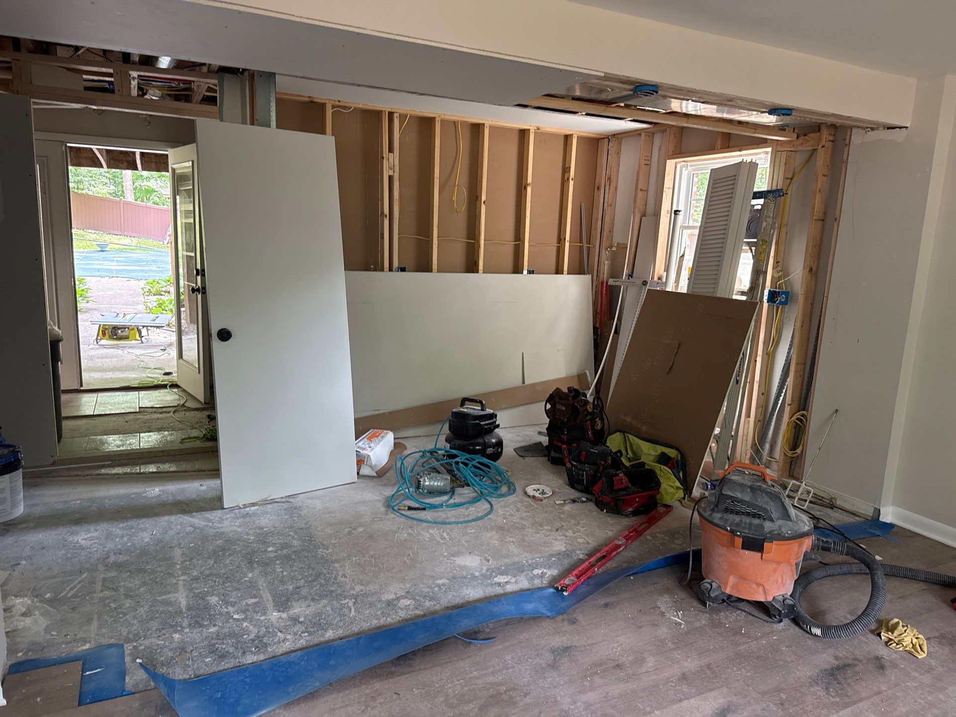 kitchenette and full bathroom  by Jesus Master Handyman LLC 