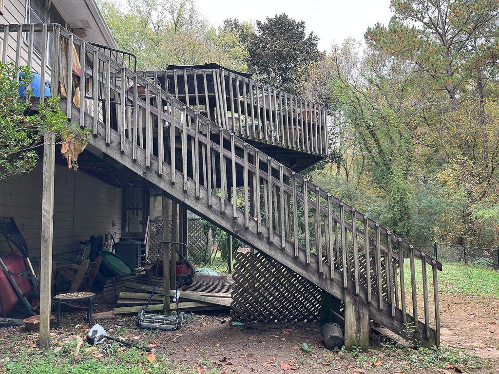 Atlanta, GA James Hardie Siding, Pressure Treated Wood Deck Replacement, and Exterior Painting by Nelson Exteriors 