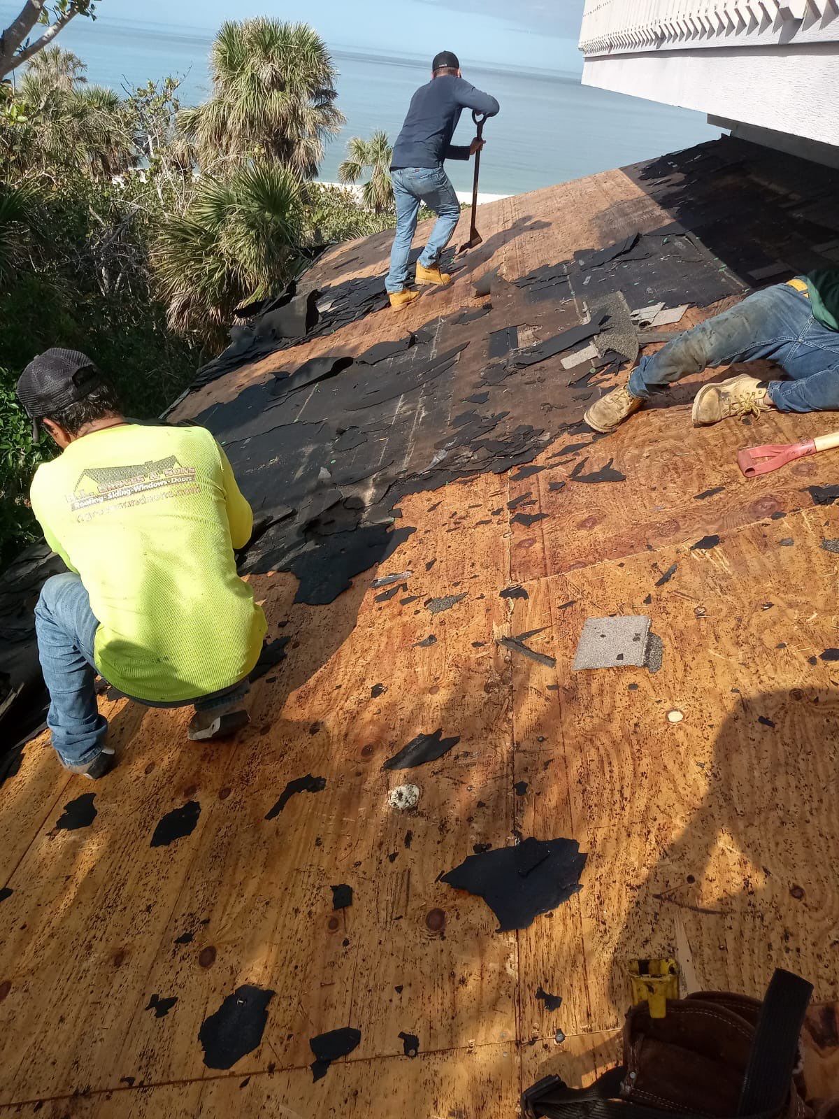 Residential Roofing Installation using Gulf Coast Metals Gulf Seam Panels by Four Peaks Roofing