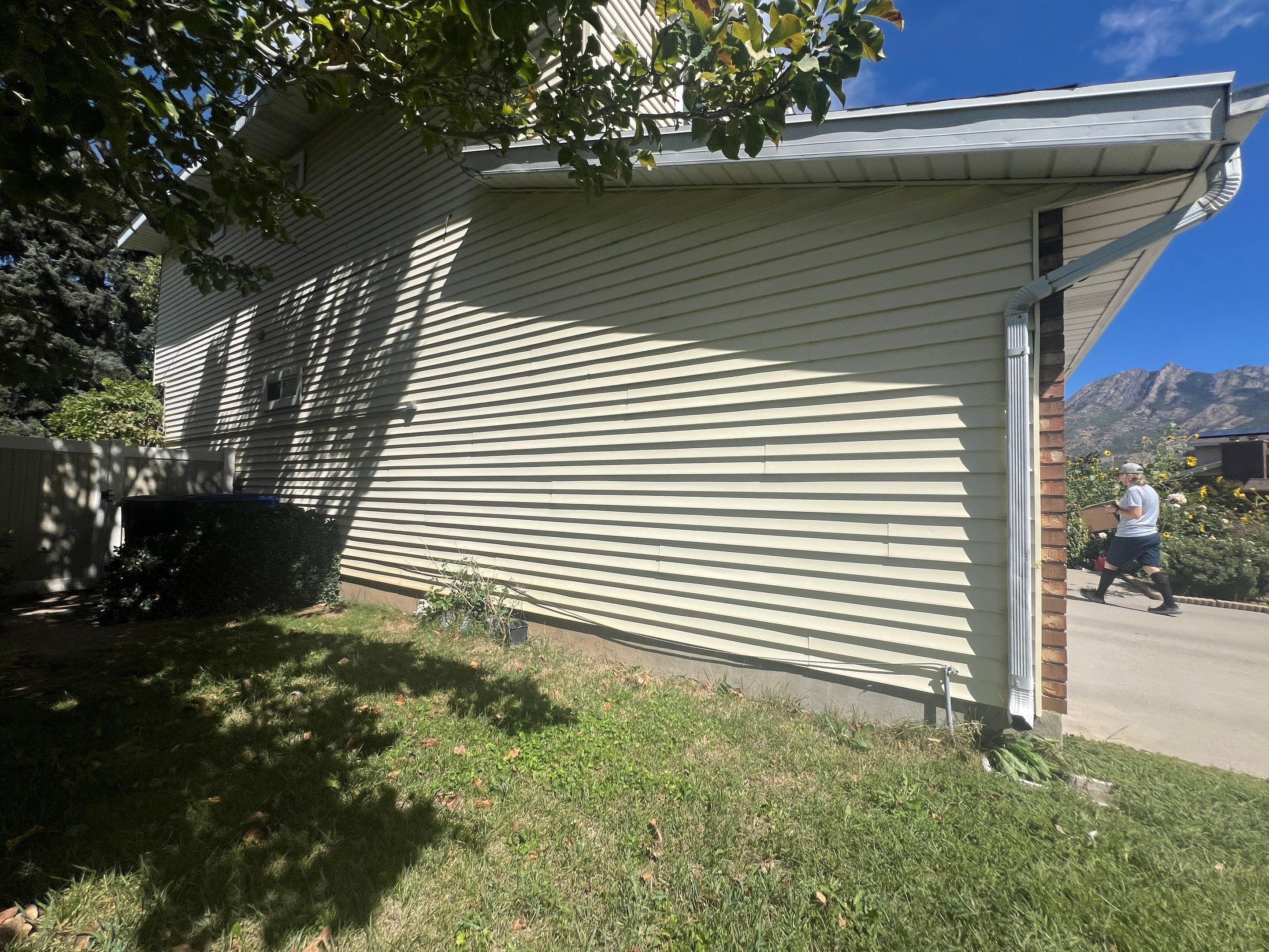 Salt Lake City | James Hardie Lap Siding | Pearl Gray by Ideal Siding Utah