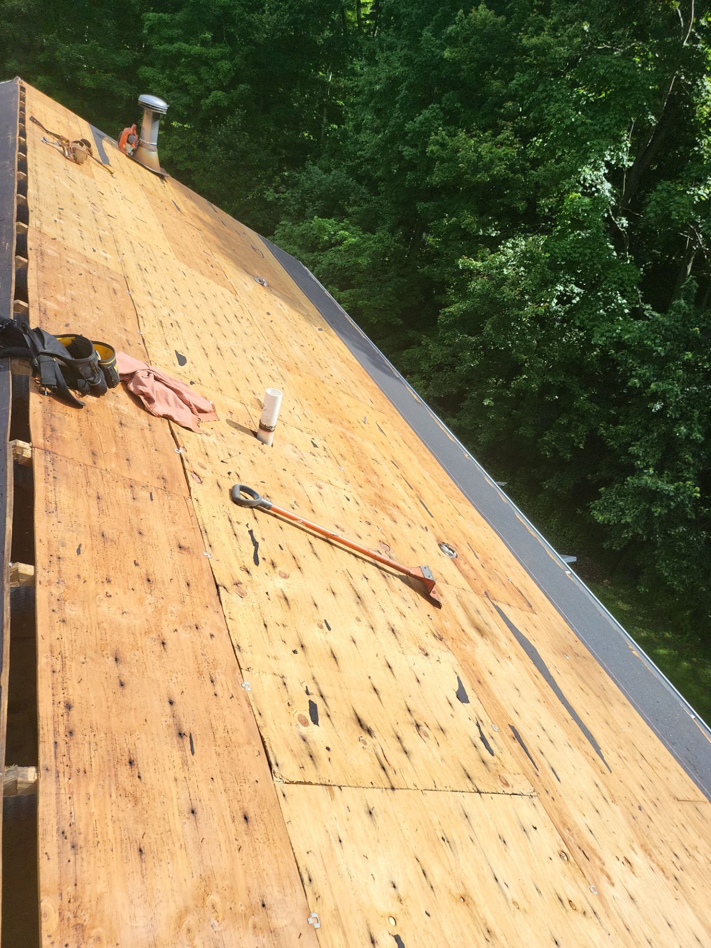 Residential Roofing Installation using Owens Corning TruDefinition Duration AR - Williamsburg Gray by A Plus Exterior