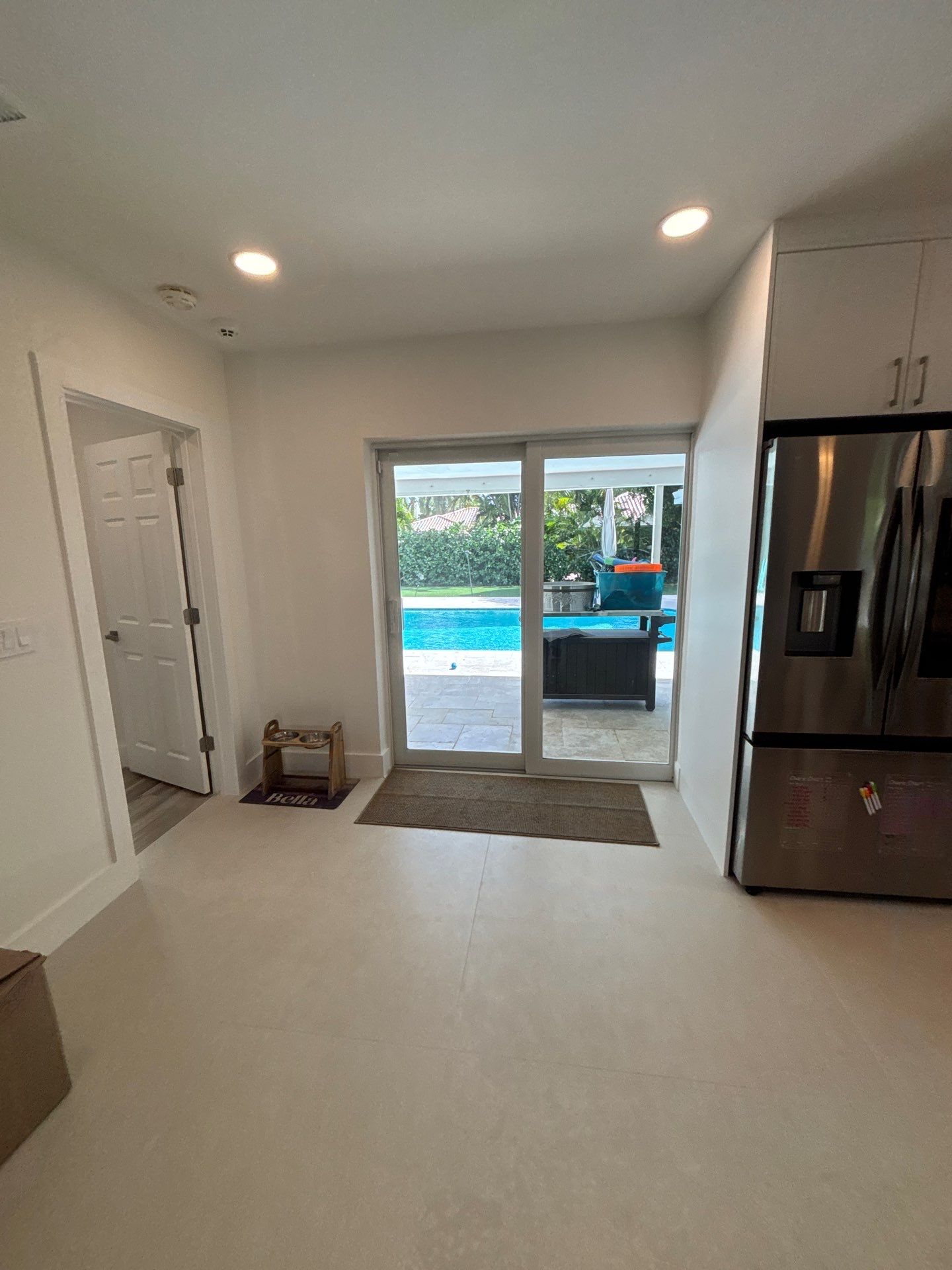 48x48 Flooring - East Boca Raton by Hevi Tile