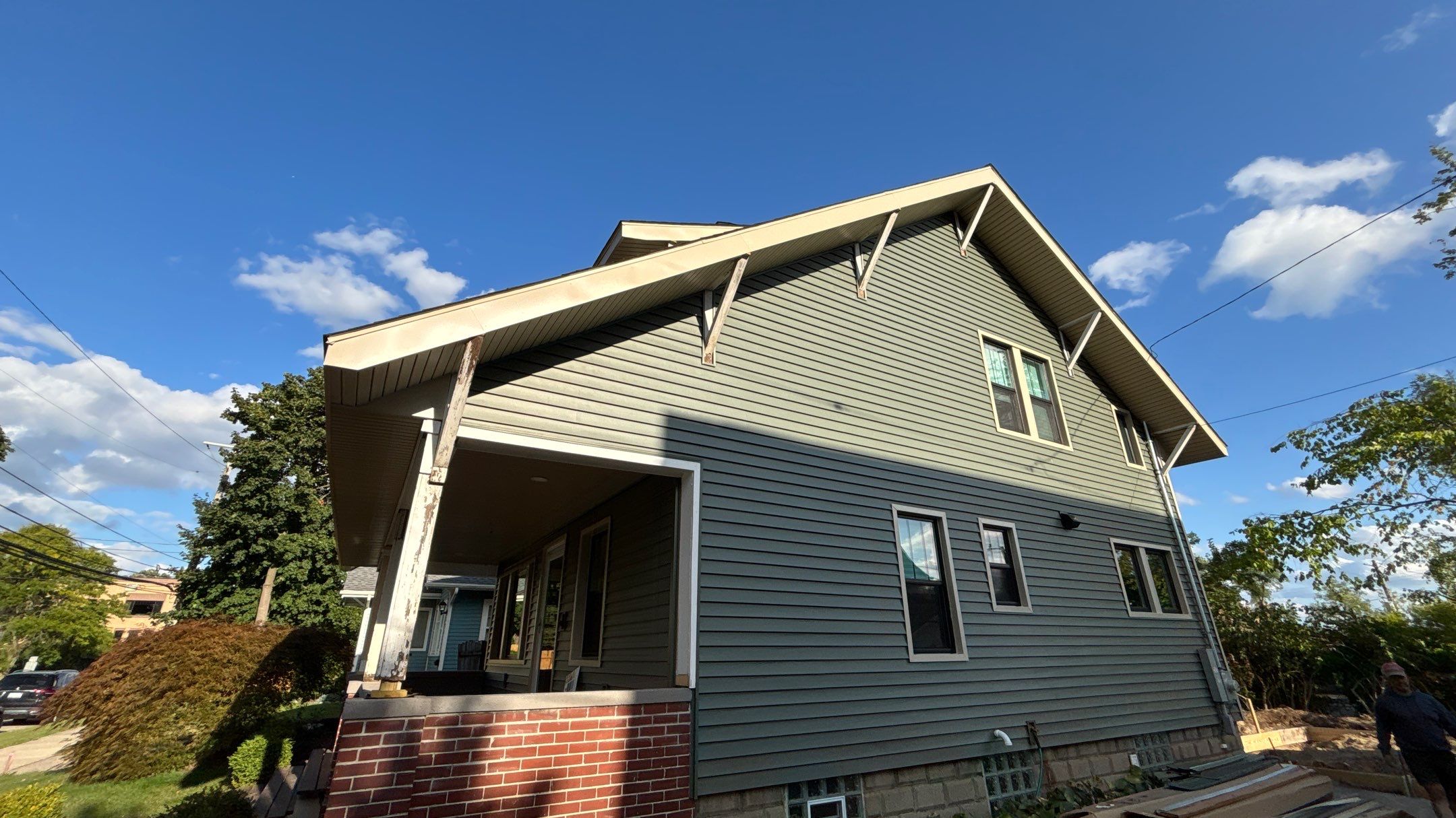 Siding Replacement using Alside Charter Oak D4.5" Deep Moss by 180 Contractors