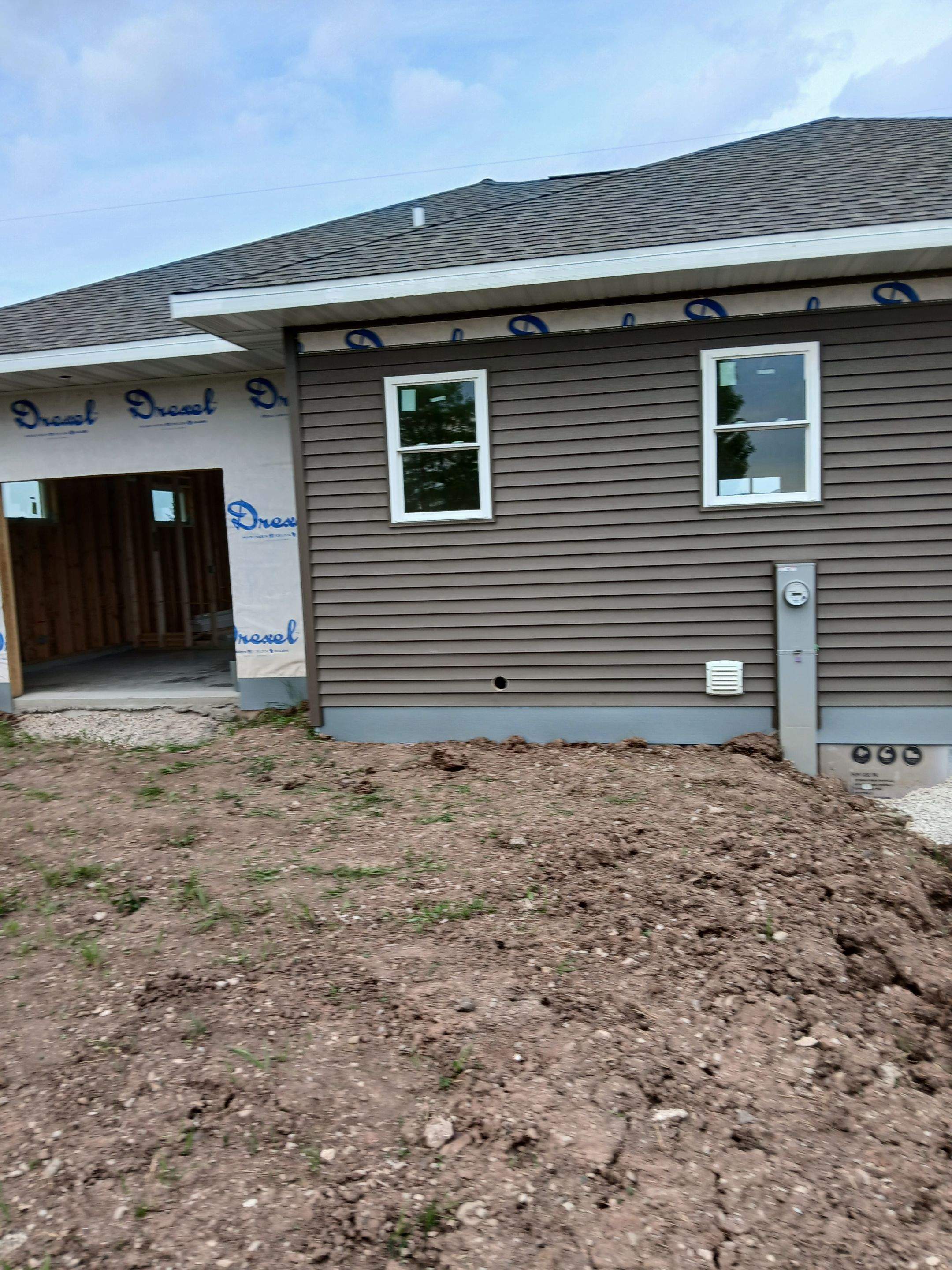 New Con Siding  by Gellings Roofing & Siding