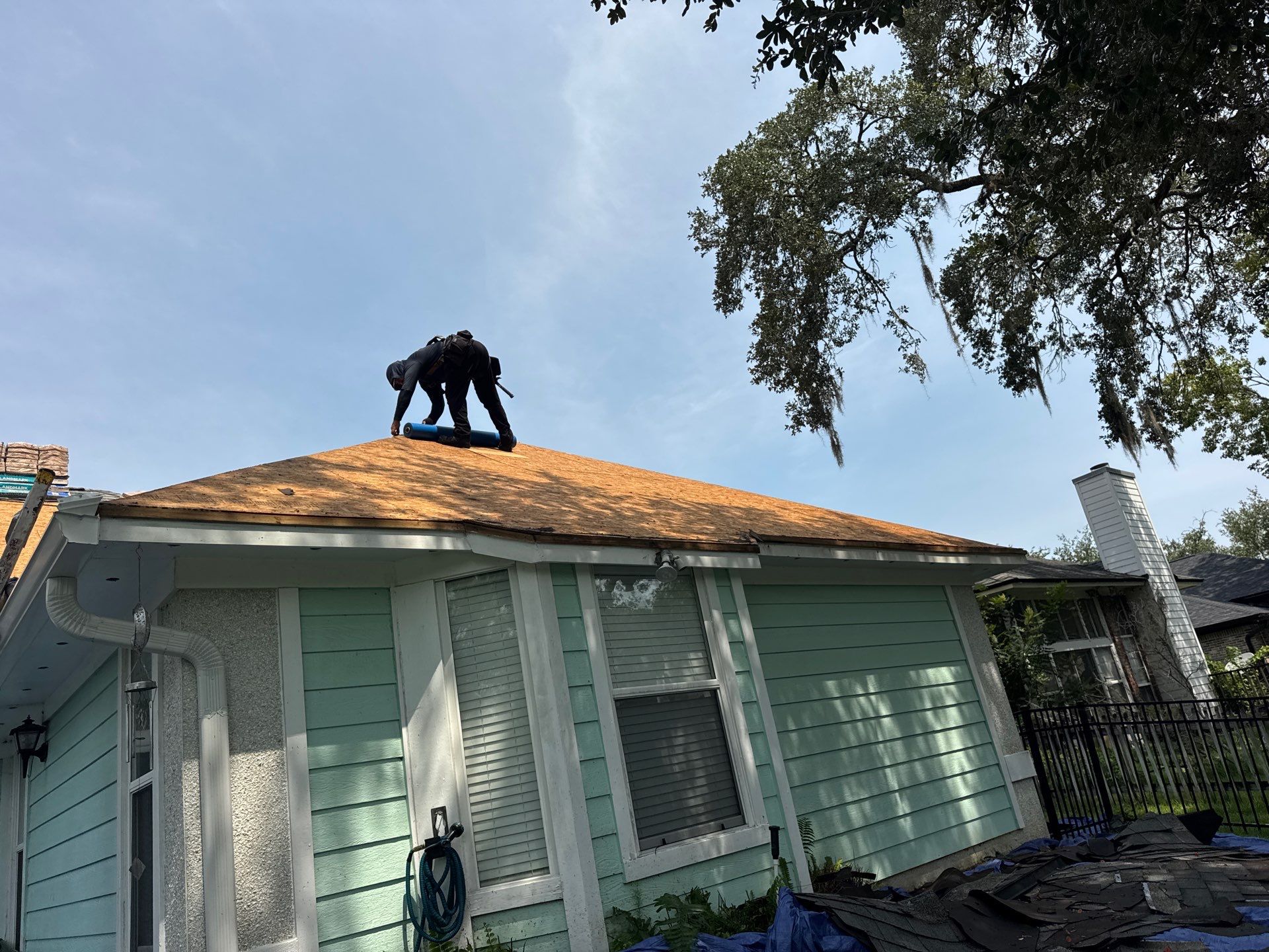 Gray Architectural Shingle Roof Replacement for Orange Park Residence by Avenue Roofing
