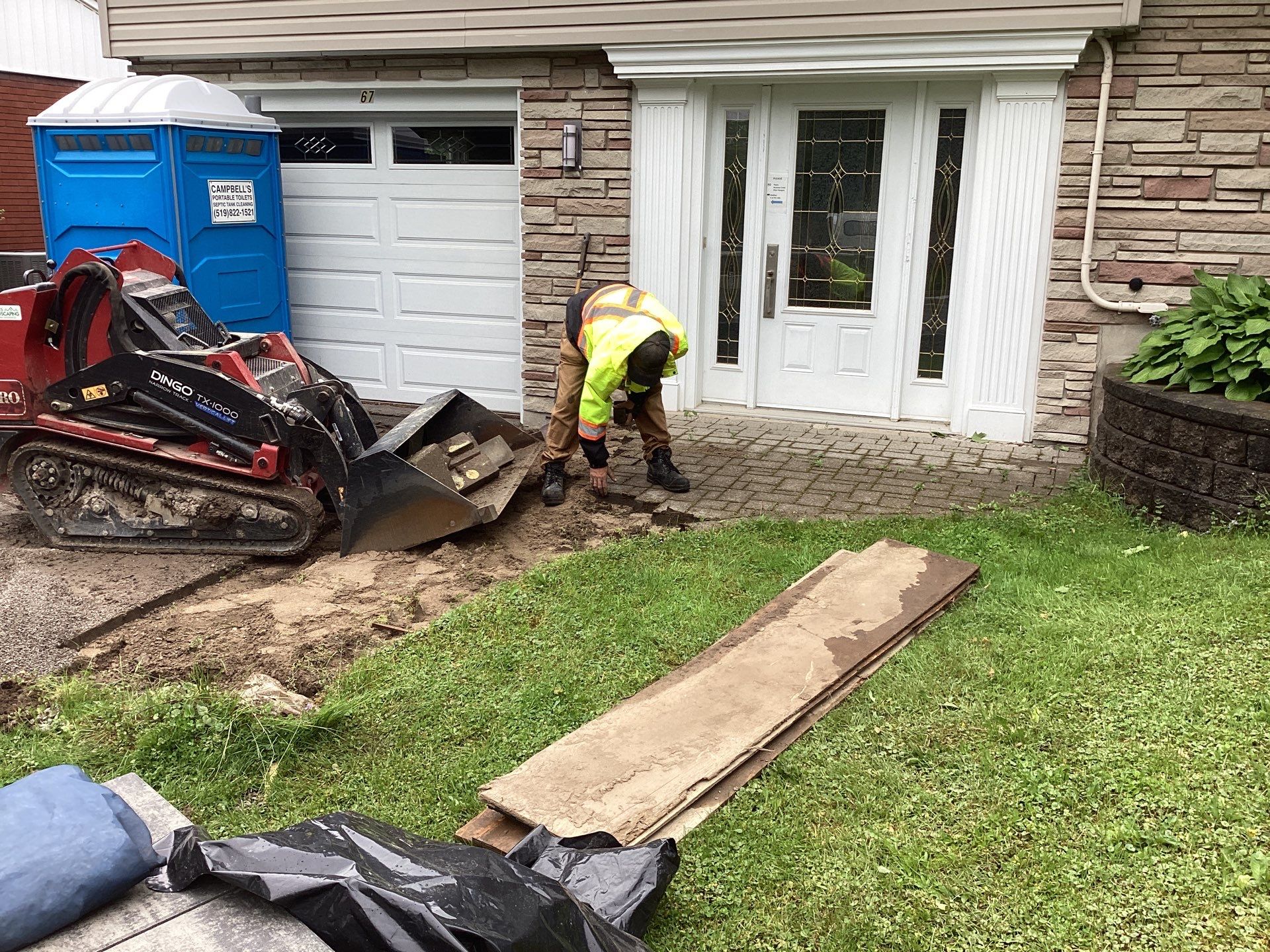 Vista Project: Driveway + Walkway by Soares Landscaping