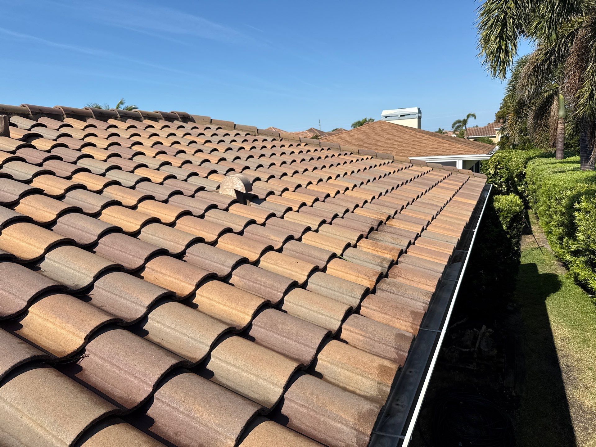Concrete Tile Roof Cleaning in Village Green – Bradenton, FL | No Walking on Tiles! by Sunshine AquaWash