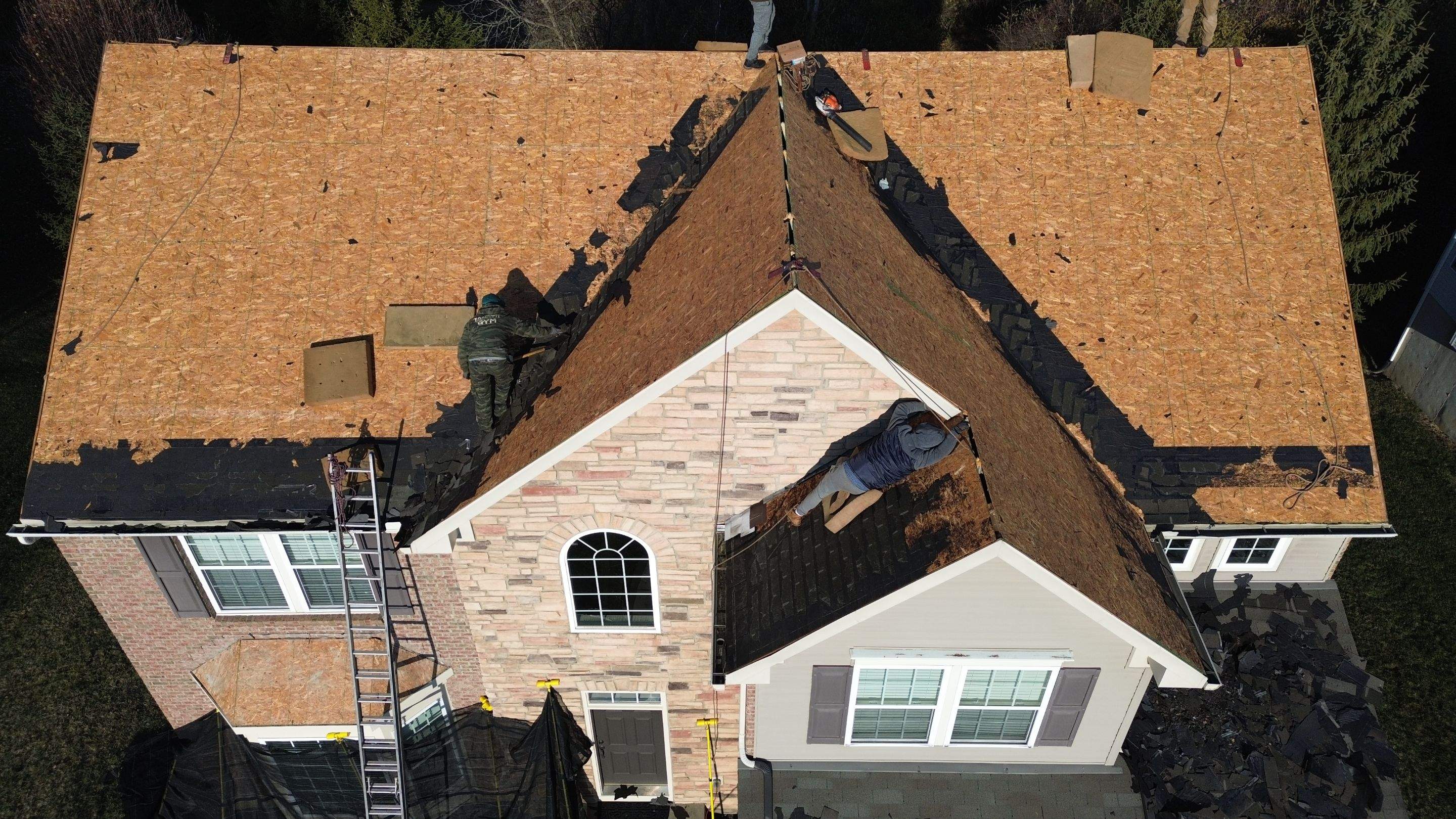 Liberty Township - Pristine Black by Tamlin Roofing