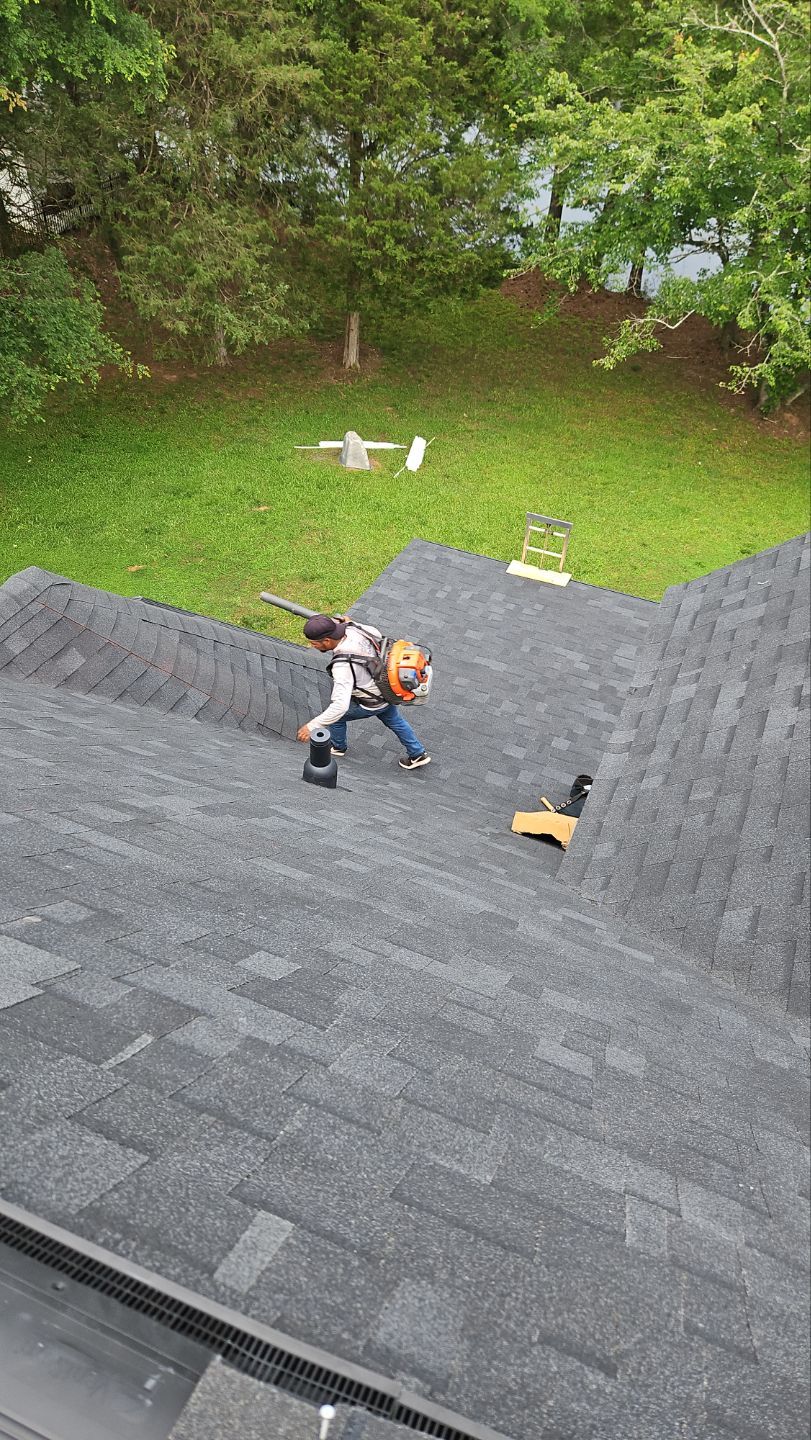 Residential Roofing Installation using Owens Corning® Oakridge Onyx Black by Indigo State Roofing