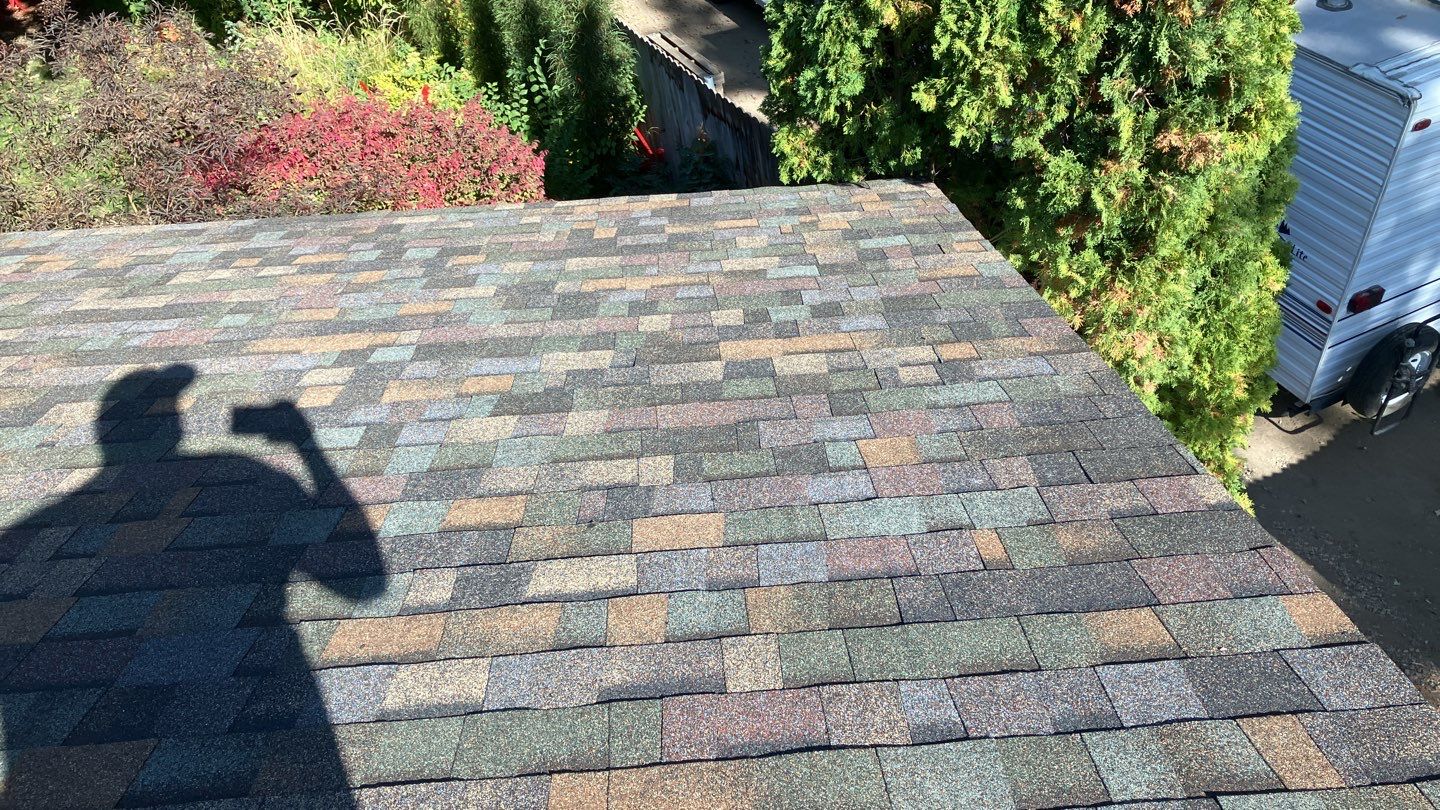 Creative Blend of 2 different Owens Corning Duration Designer Collection by ID Roofing LLC