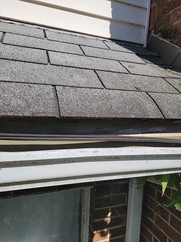 ATLAS PINNACLE COLOR: MAJESTIC SHAKE DRIP EDGE: WHITE by Eagle Eye Roofing