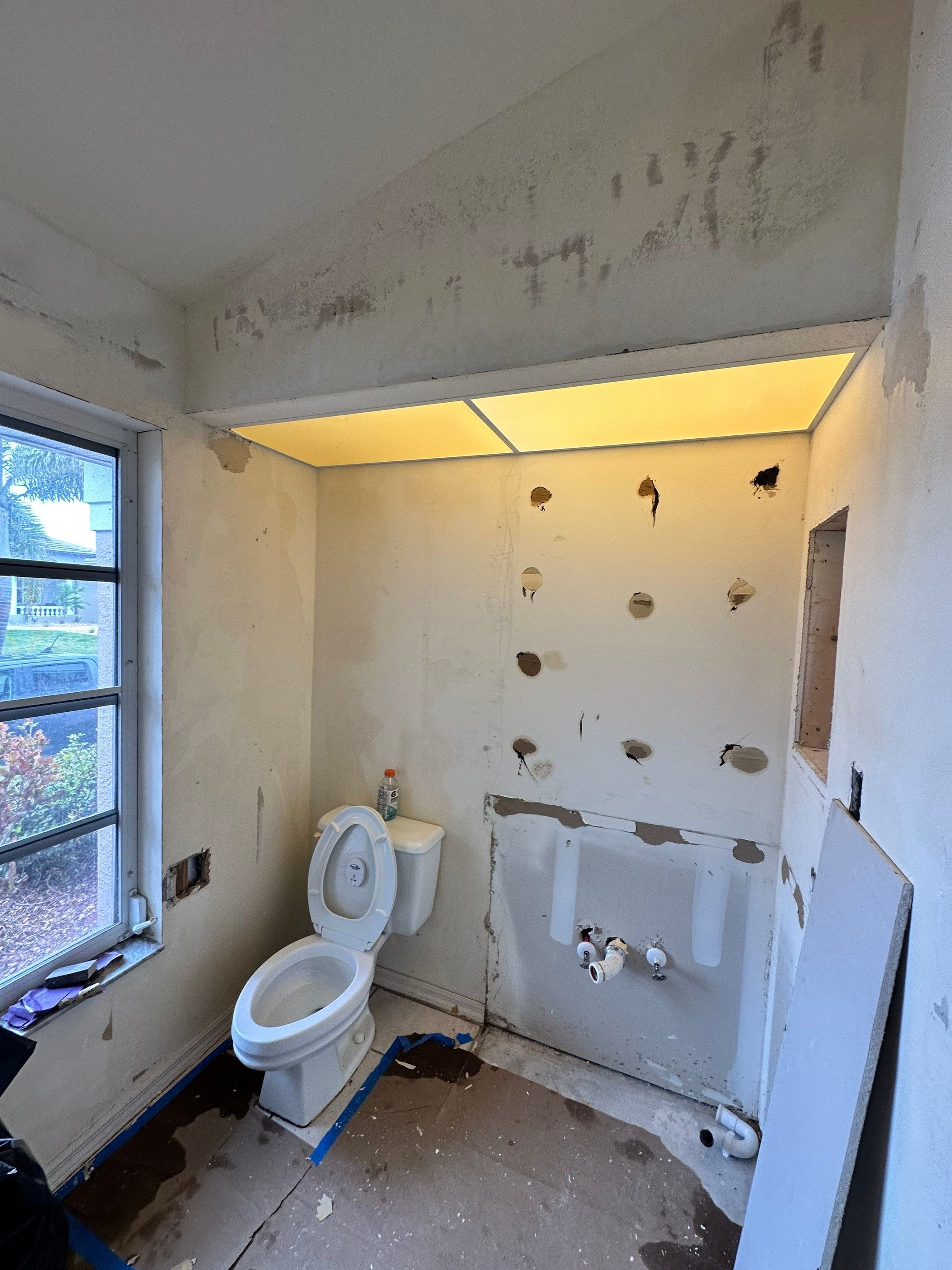Lenny Van Denhandel - Interior by Fresh Coat Painters