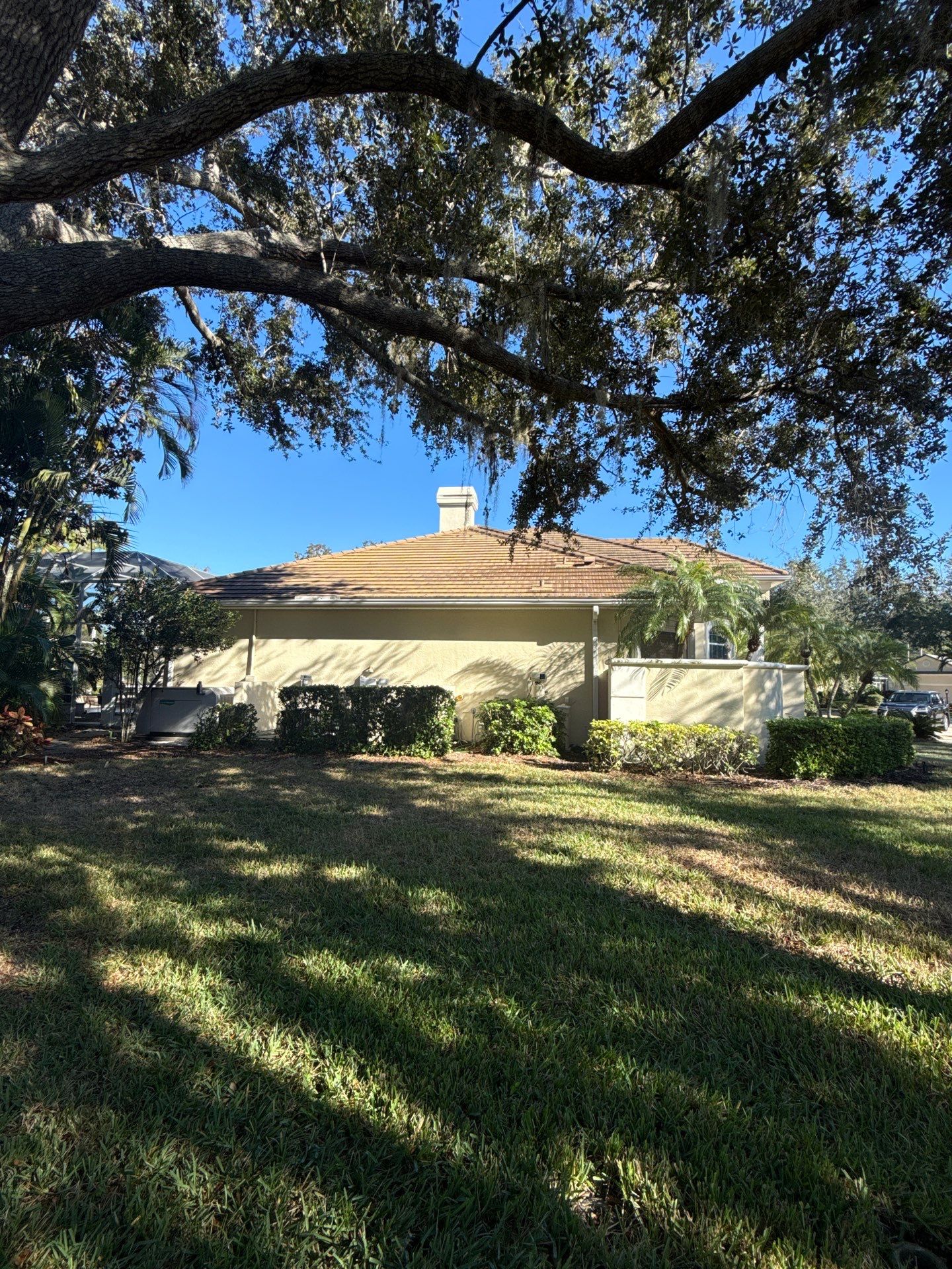 Clean Gutters Entire House and reseal corners in Sarasota FL by Gutter Professors