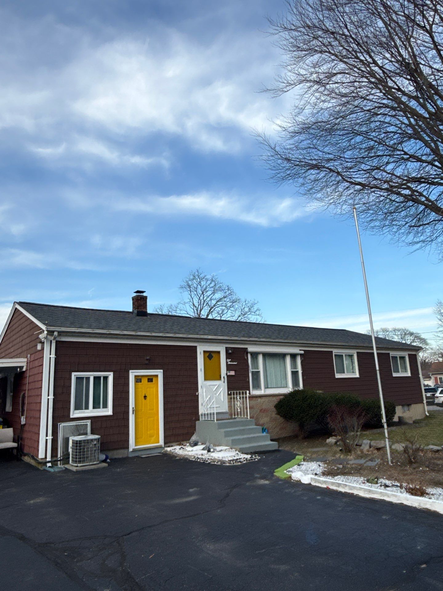  Full Roof Replacement in Warwick, RI – Owens Corning Duration, Estate Gray by JOHNNYS PRO