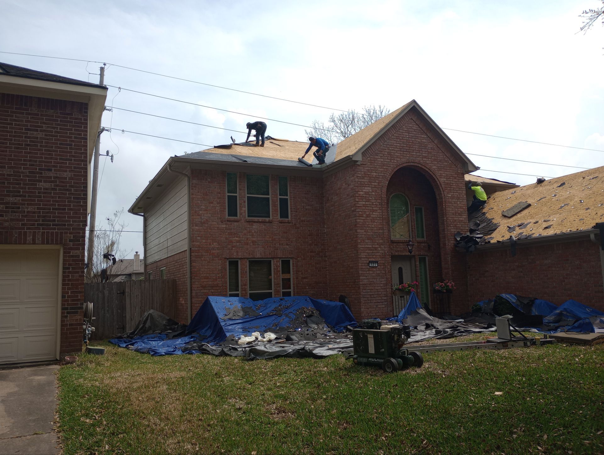 Residential Roofing Installation using Owen's Corning Duration (Lifetime) Shingles by Roof Repair Company