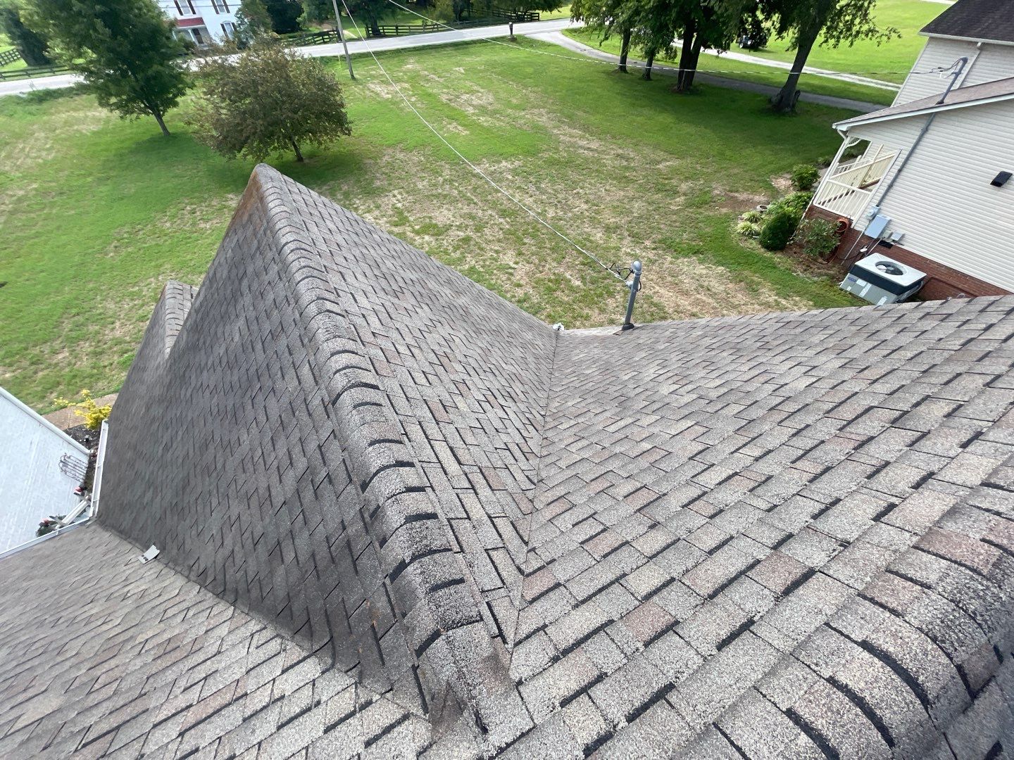 Residential Roofing Installation using Owens Corning Oakridge Roofing System by Undersun Roofing 