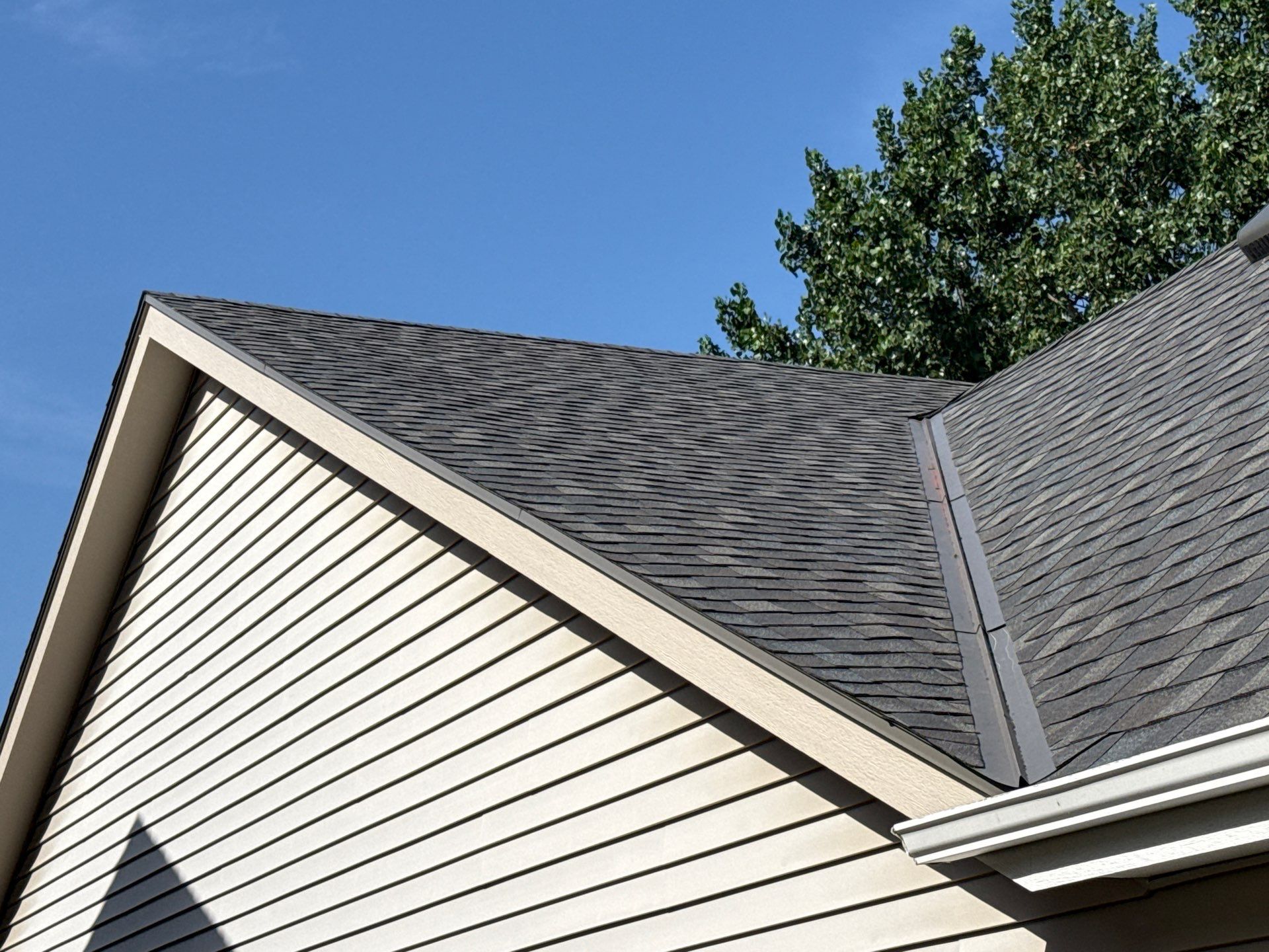 Comprehensive Kansas City Home Remodel With Siding & Roofing Installation by EEC Windows, Siding & Roofing