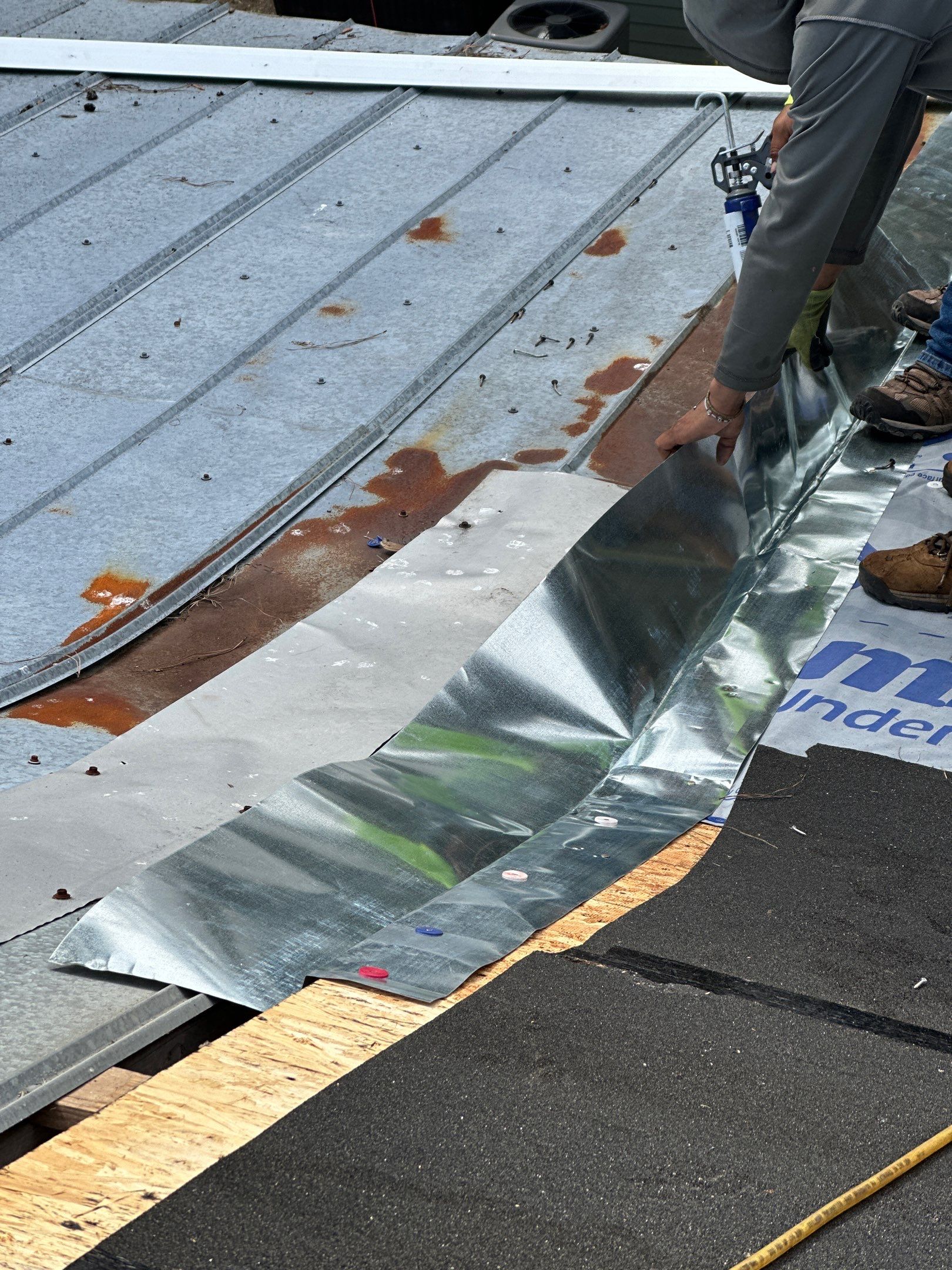 Roof Replacement using Atlas Pinnacle Sun - Cool Surf by Rainstoppers Roofing