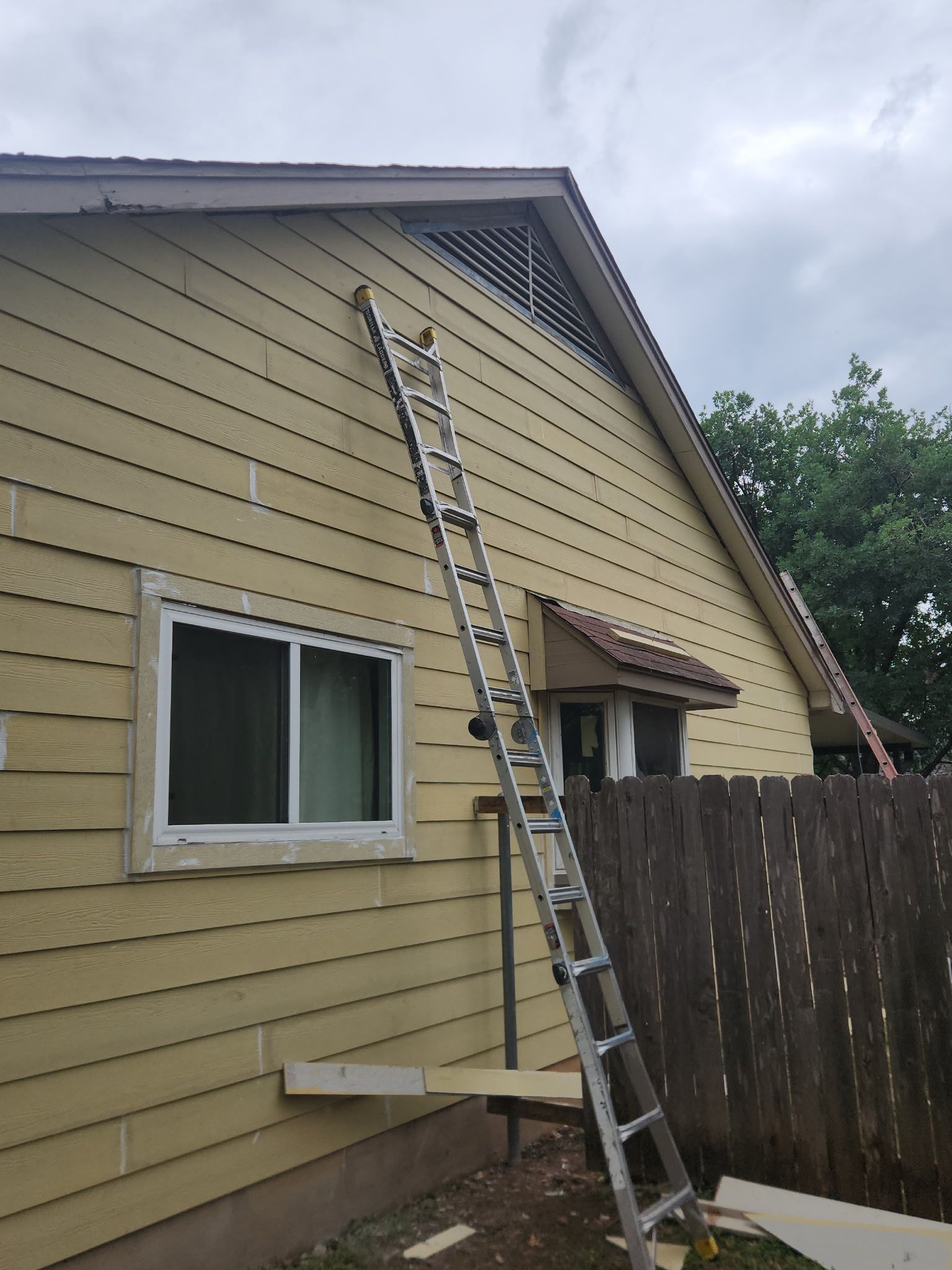 Siding project in Cedar Park, TX by REPS Austin Area Roofer