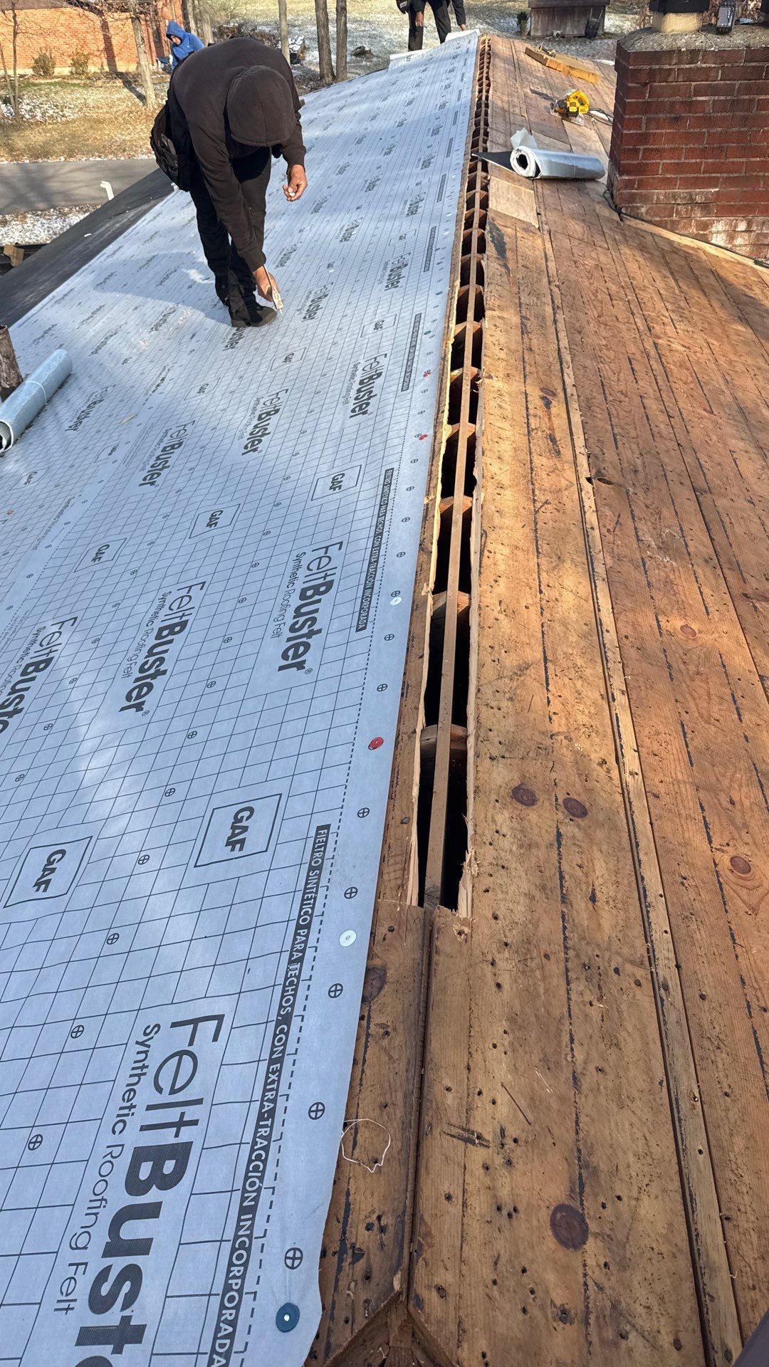Residential Roofing Installation using Timberline UHDZ Shingles - Barkwood by RoofX 