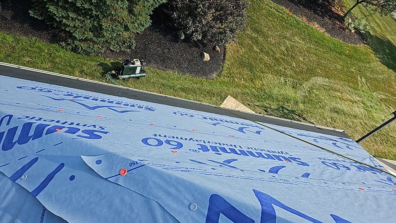 ATLAS PINNACLE COLOR: WEATHERED WOOD by Eagle Eye Roofing