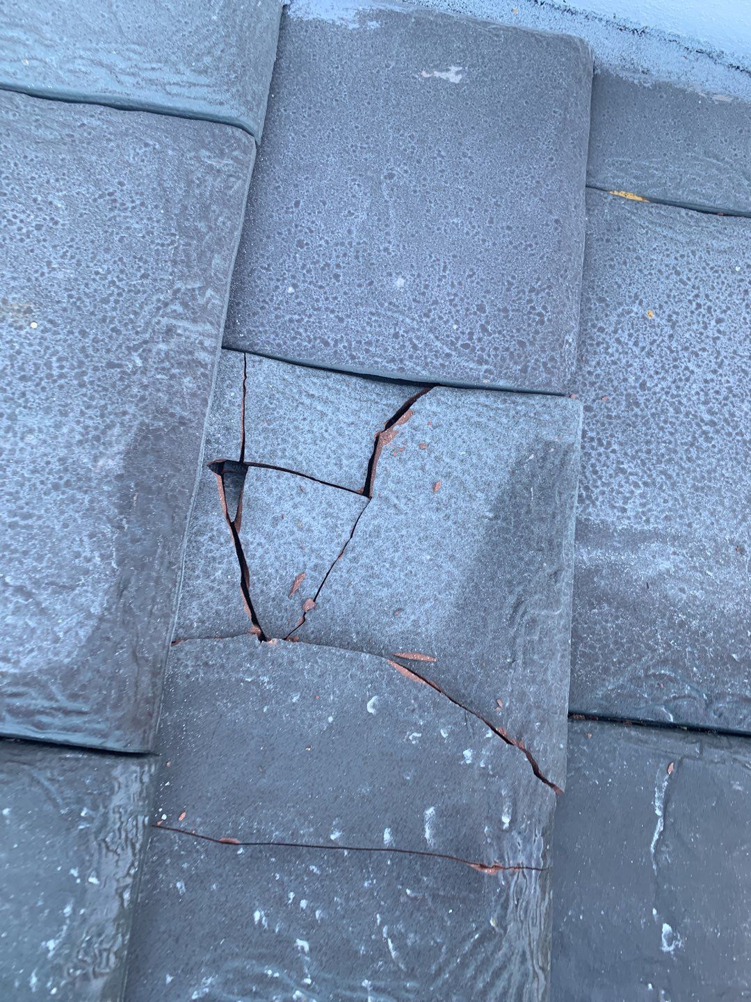 Ludowici - Lexington Slate - Vermont Gray Black by Istueta Roofing