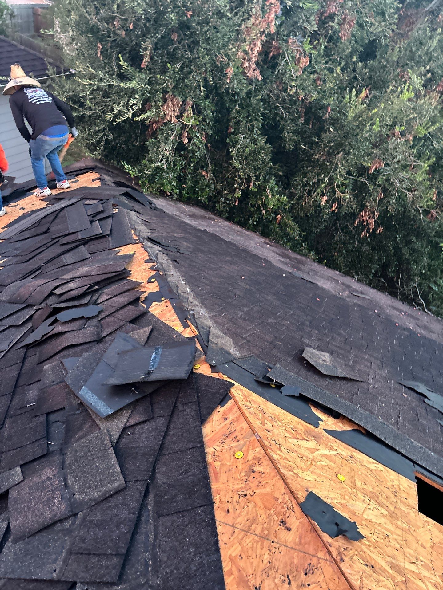 Residential Roofing Installation using Owen's Corning Duration (Lifetime) Shingles by Roof Repair Company
