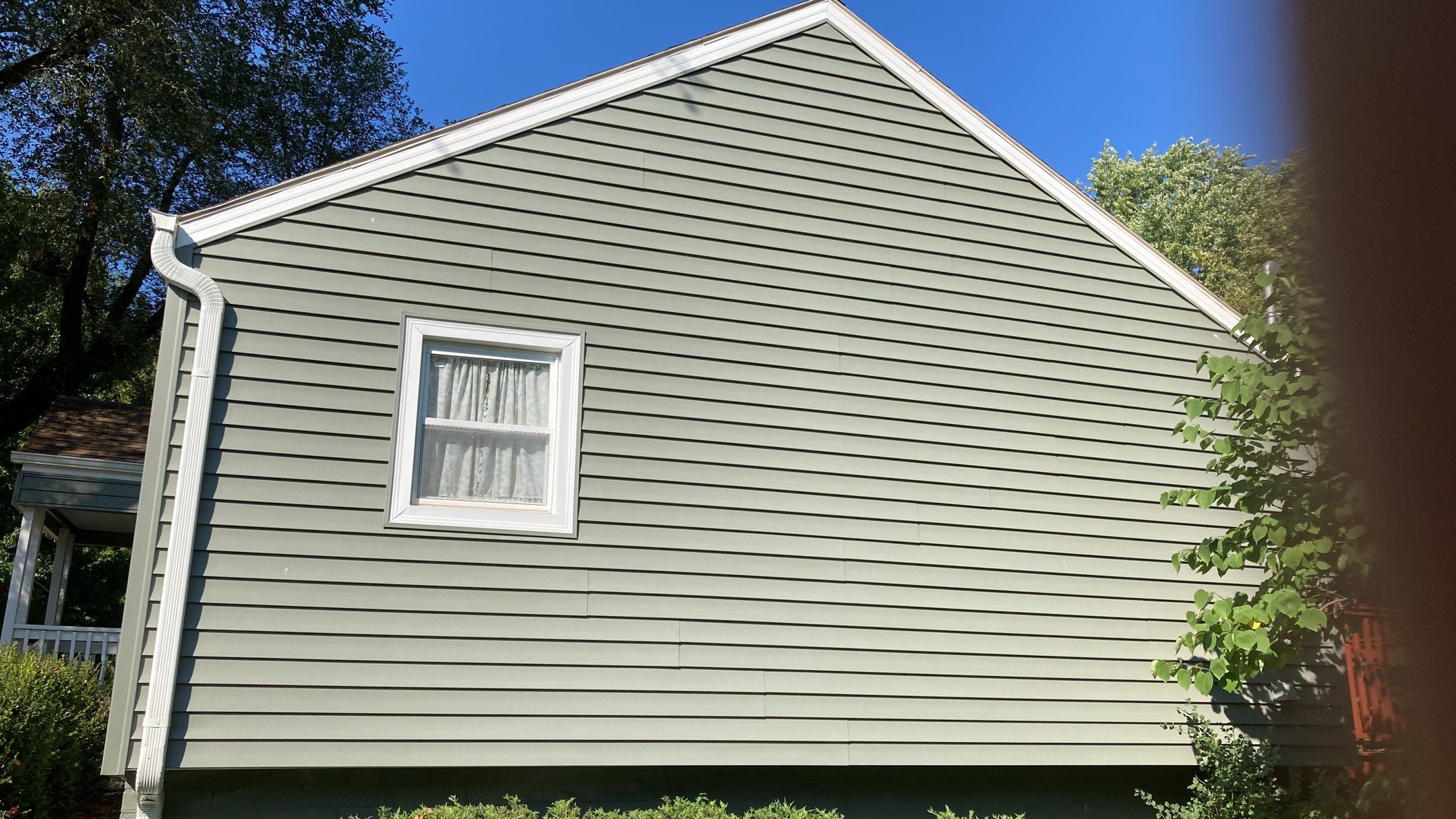 Siding Installation in KCMO by EEC  Windows, Siding & Roofing 