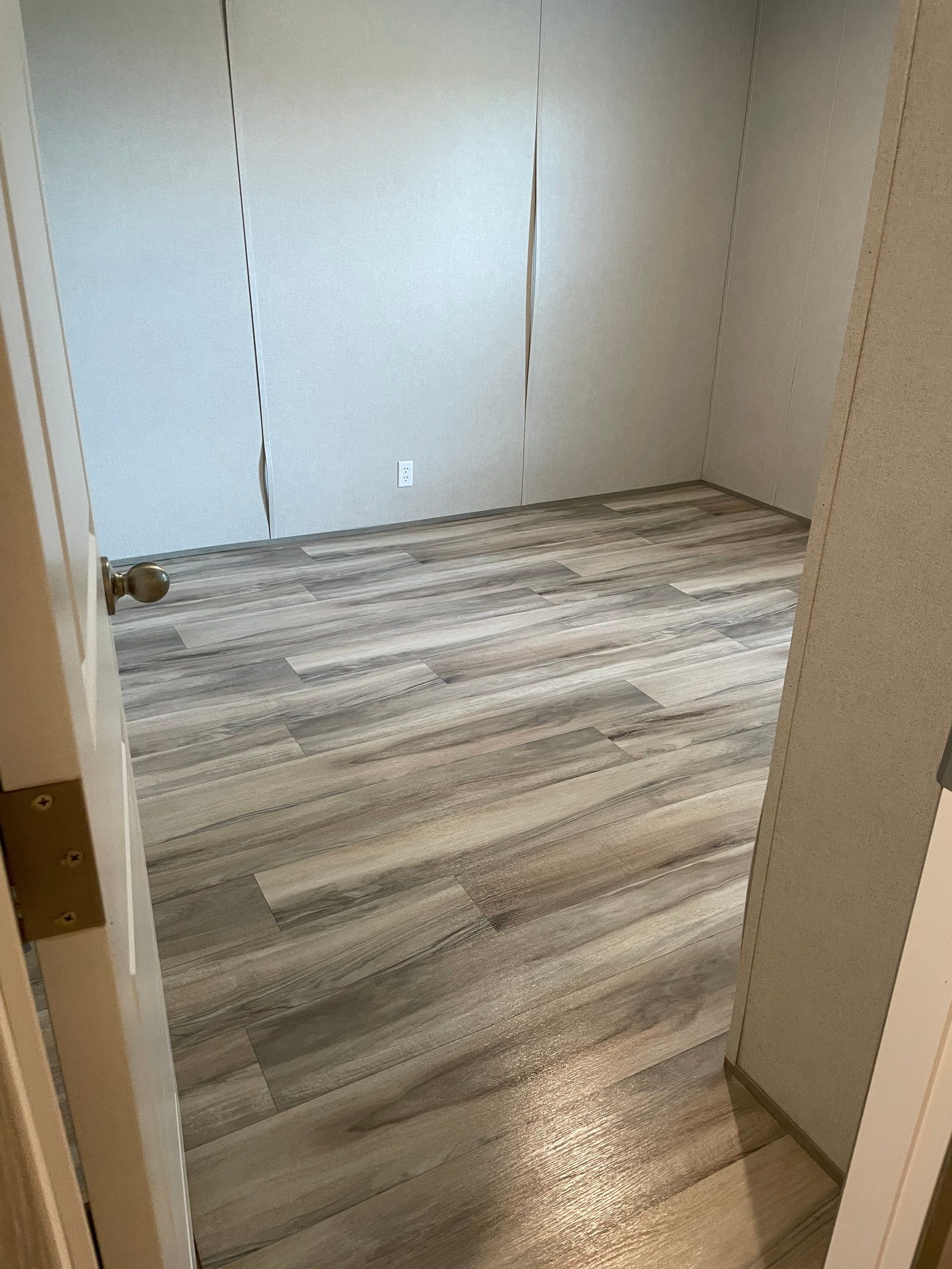Shower House by Clayton Homes of Walton