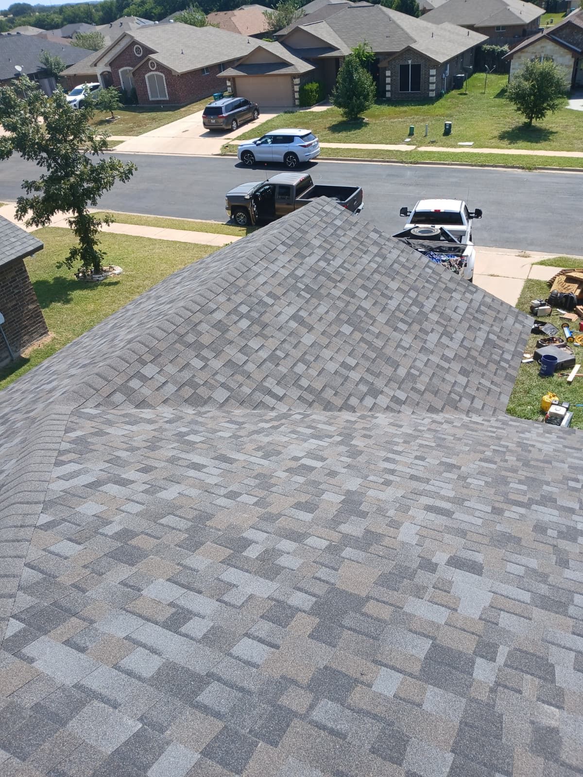 Williamsburg Gray - Owens Corning TruDefinition Duration by RoofsOnly.com