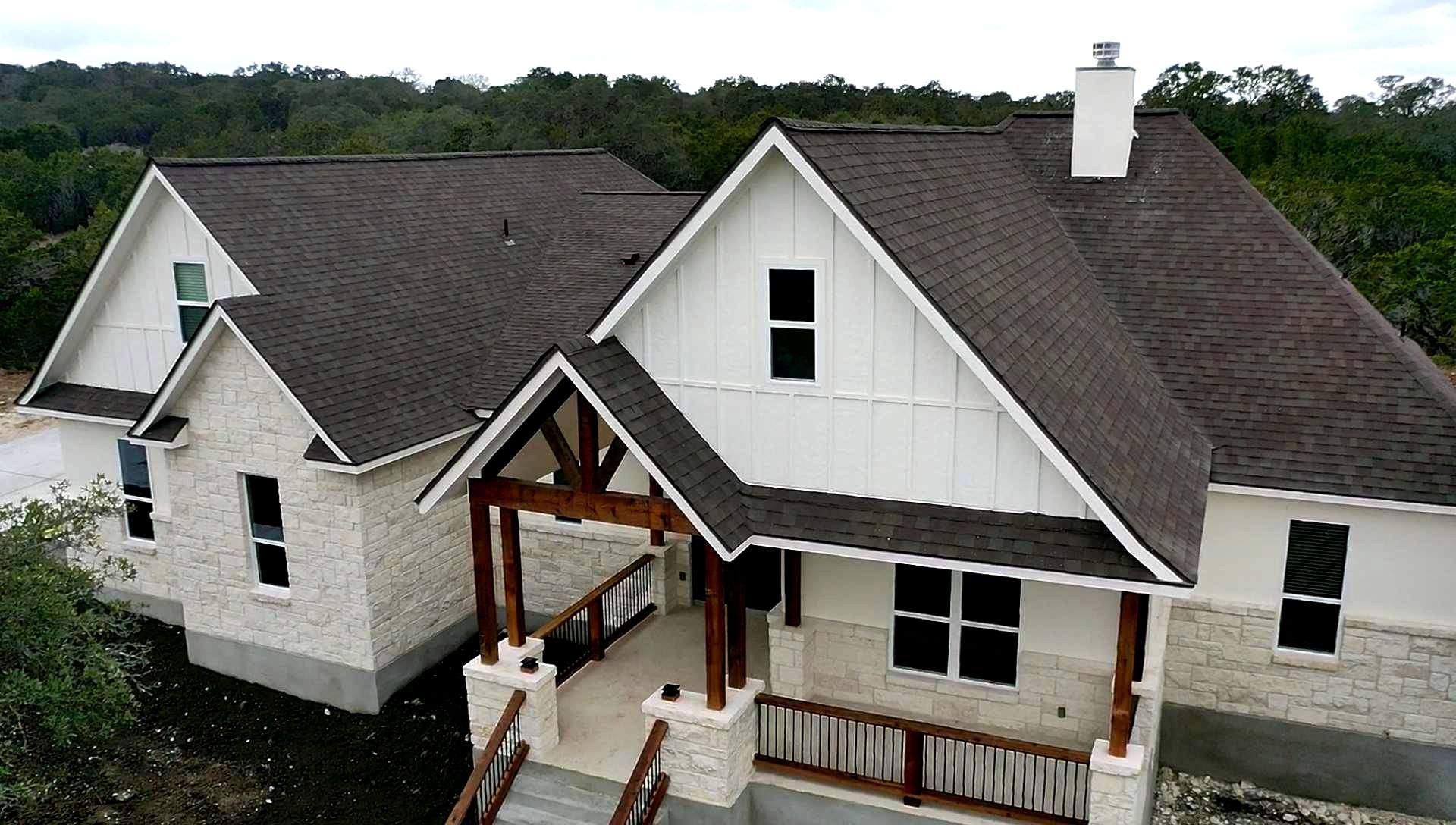 New Home Construction using Owens Corning 30 year Architectural Shingles by Premier Roofing and Contracting