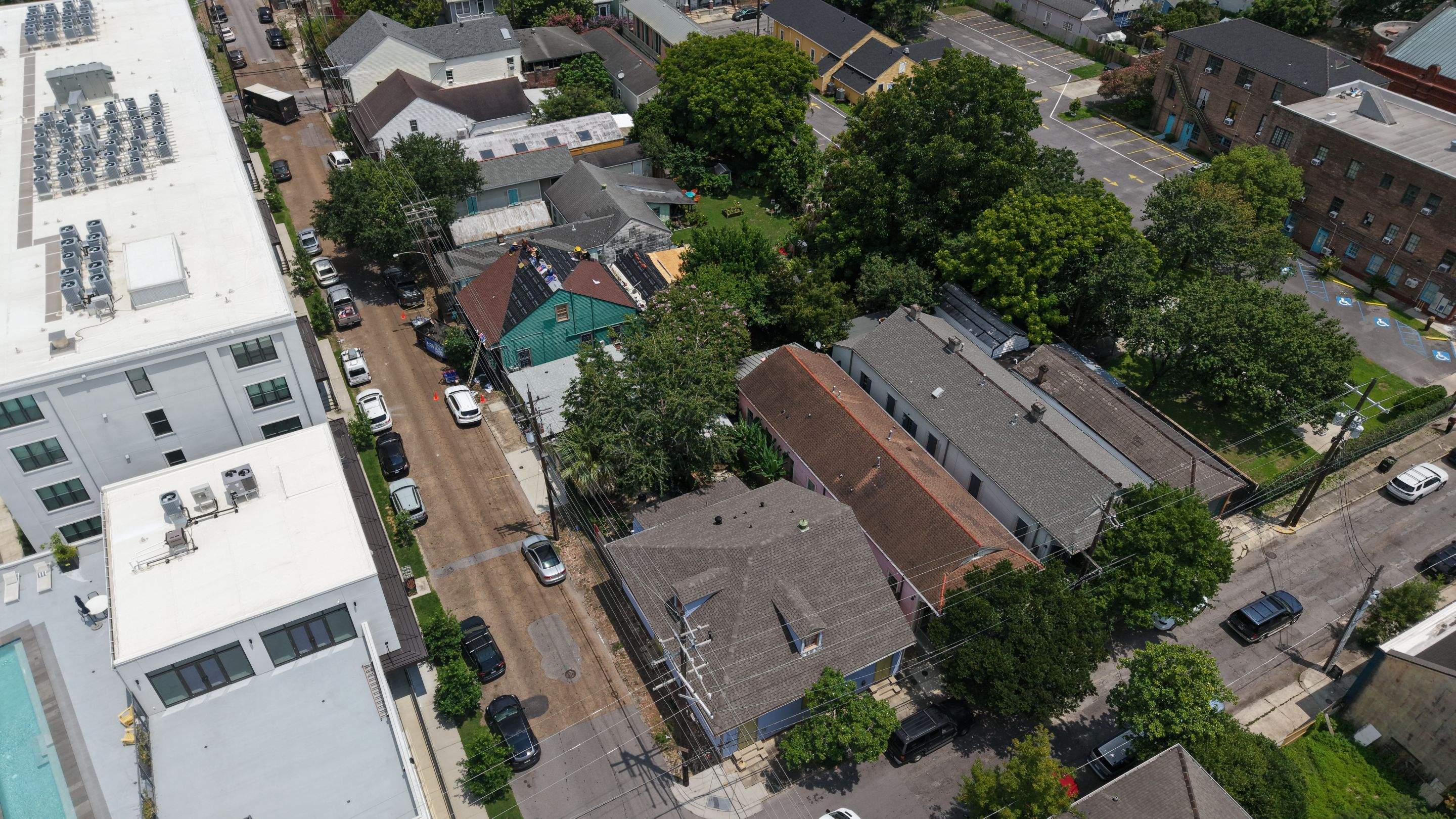 Roof Replacement in New Orleans by HDS Contractors