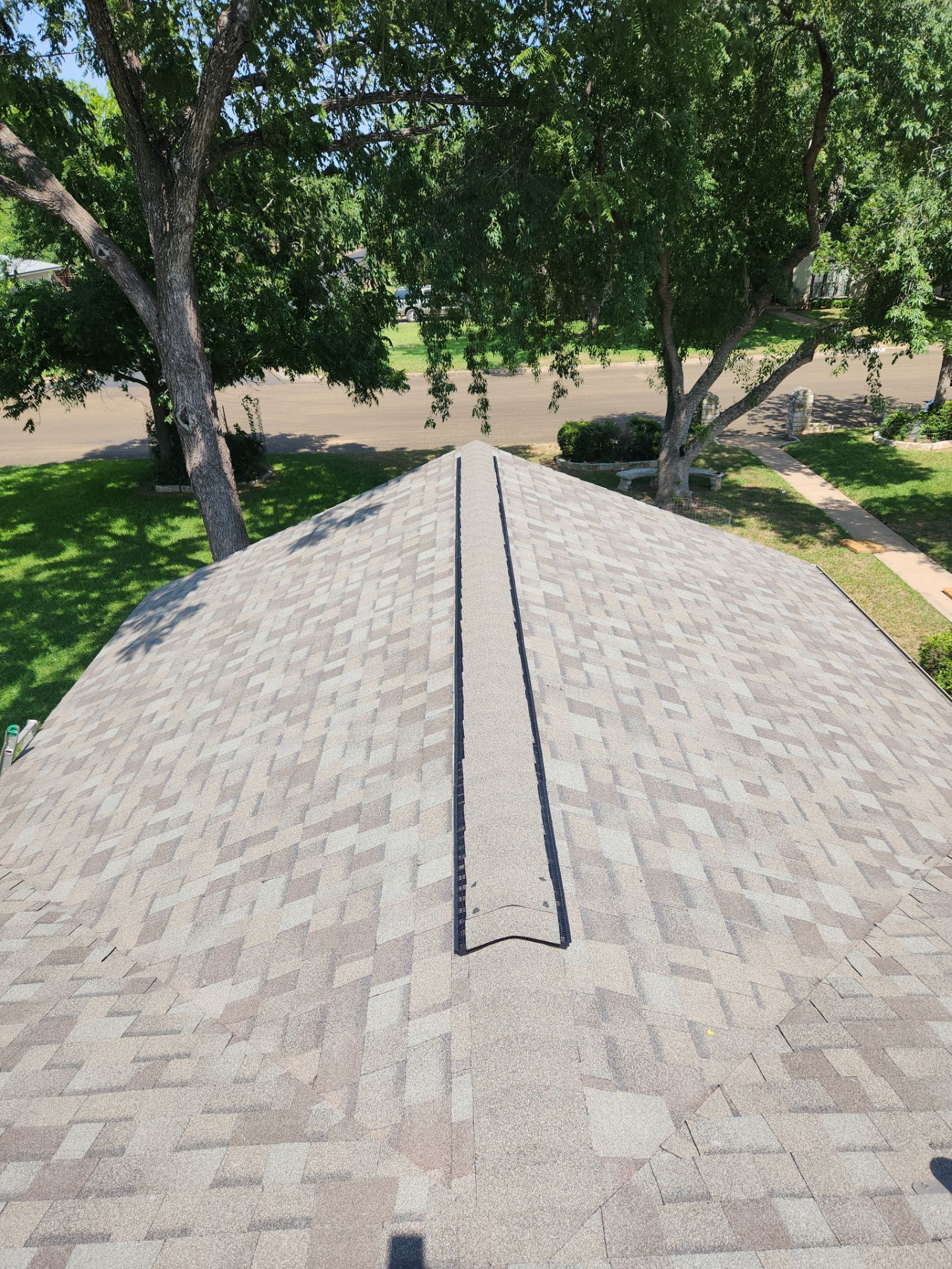 Driftwood - Owens Corning by RoofsOnly.com