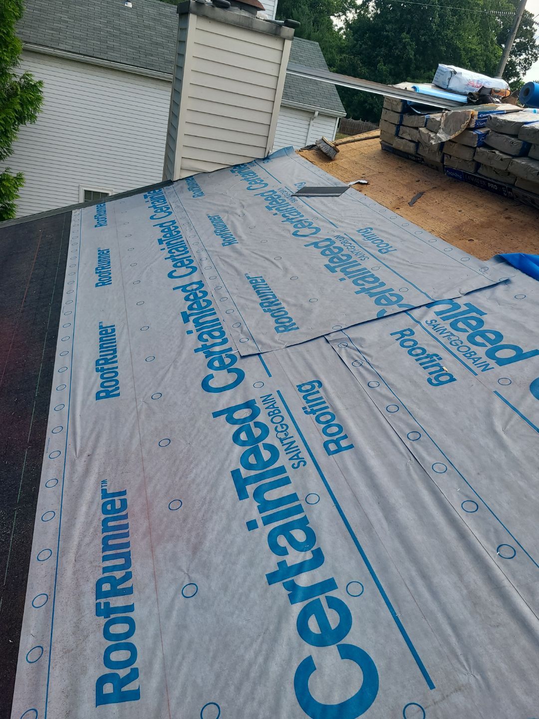 Falls Church: CertainTeed Landmark Pro Designer Shingles in Max Def Pewterwood by RM Banning, Inc.