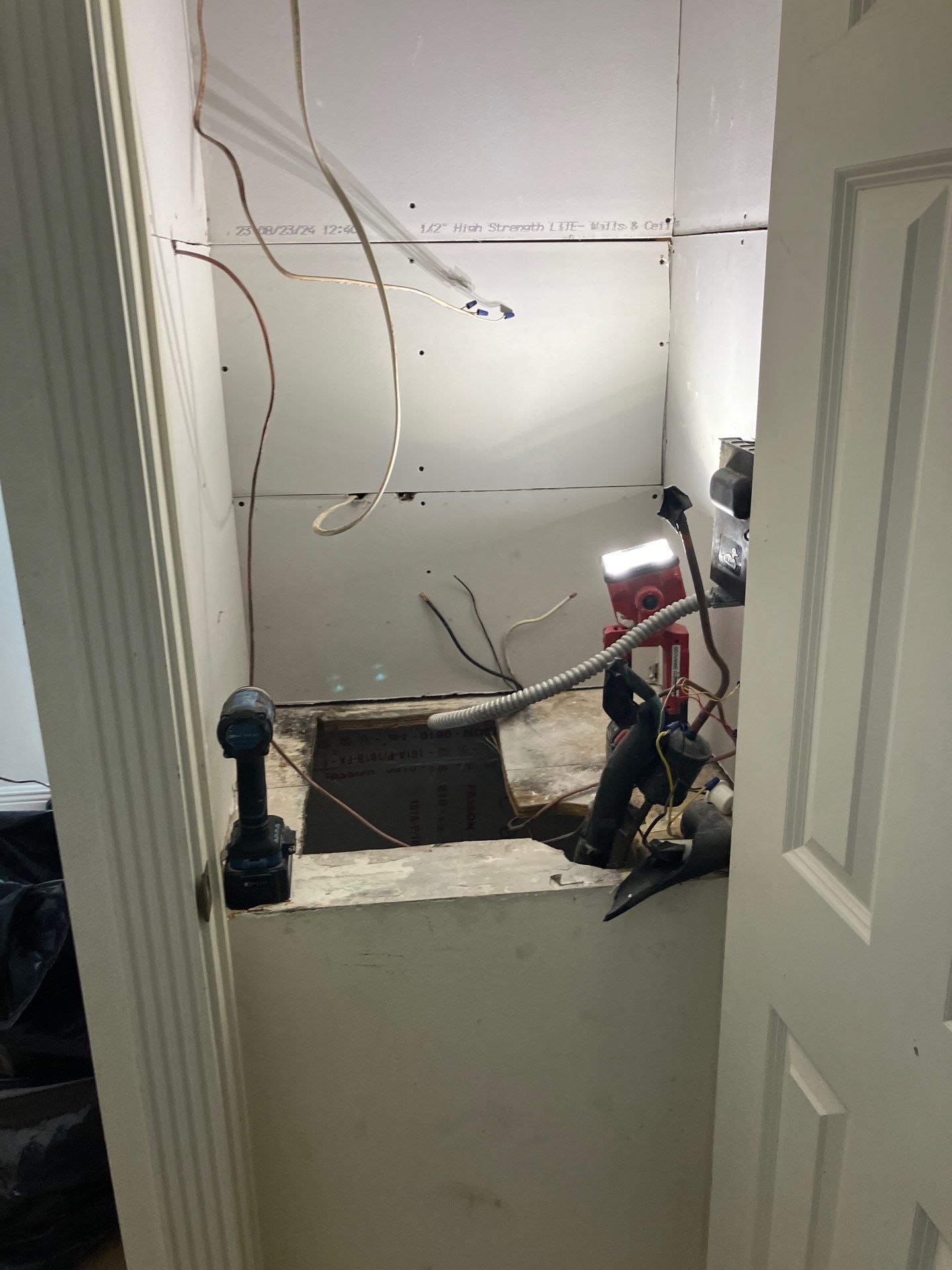 Holmes Beach AC Mold Deep Cleaning by Ampm Restoration Services
