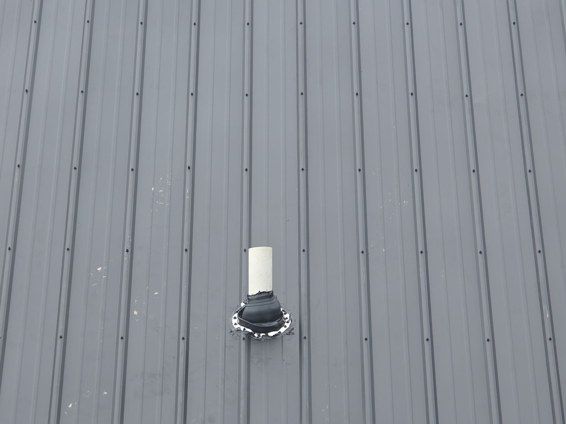 Wine Residence by Omnia Roofing