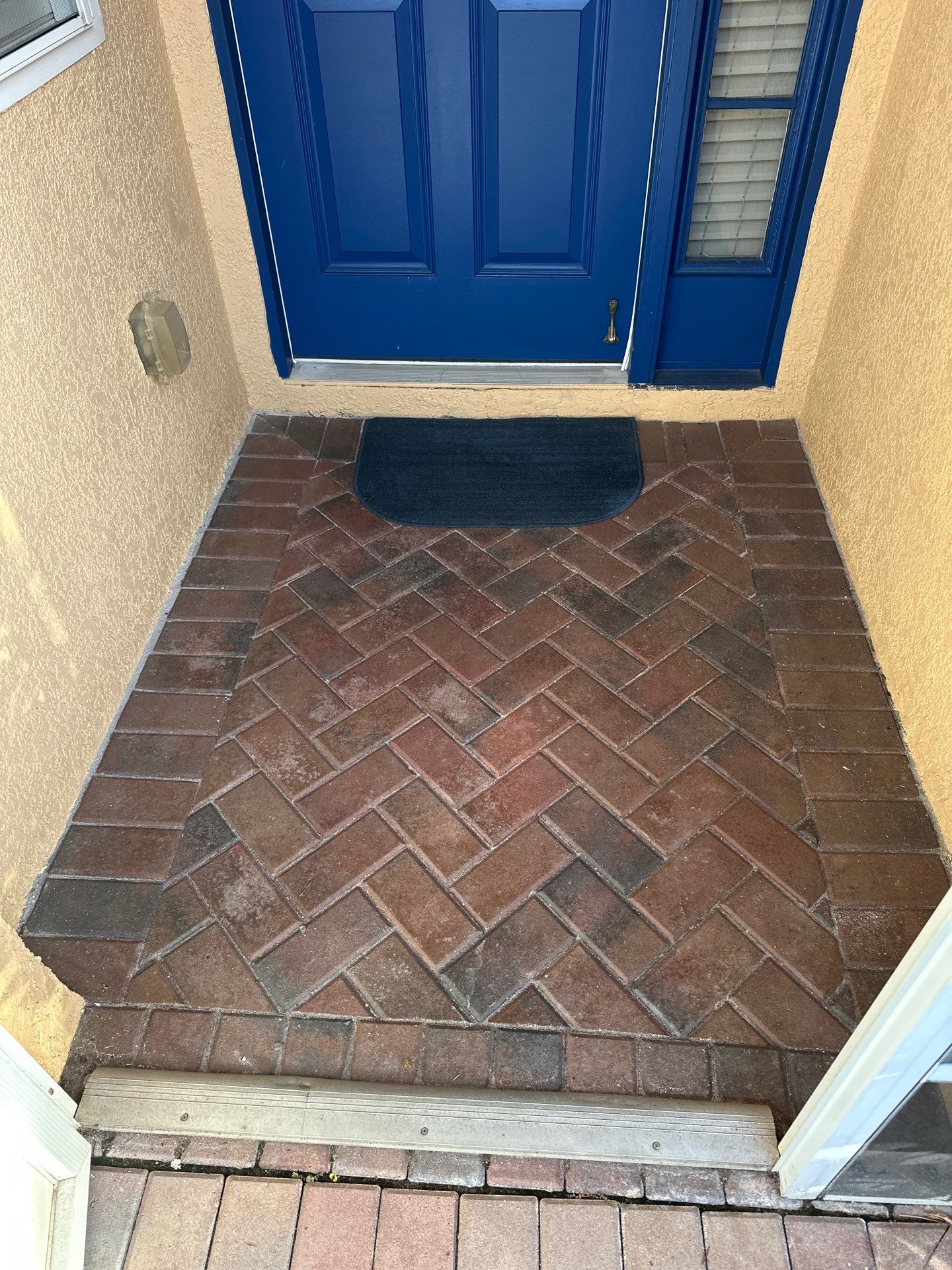 Restoring Multi-Tone Paver Driveway and Walkways in Sun City Center by Supreme Paver Experts
