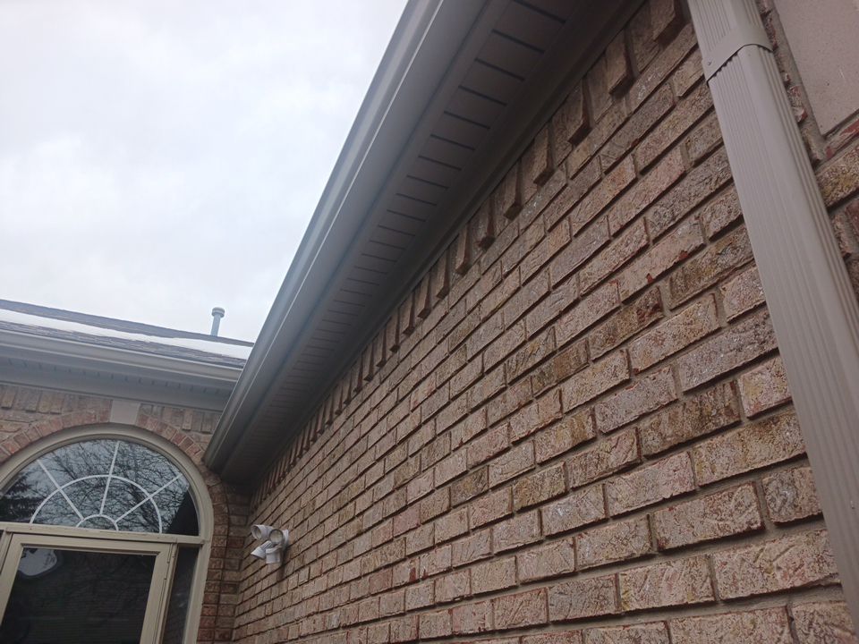 Siding Replacement using CertainTeed Restoration Classic D5 by 180 Contractors