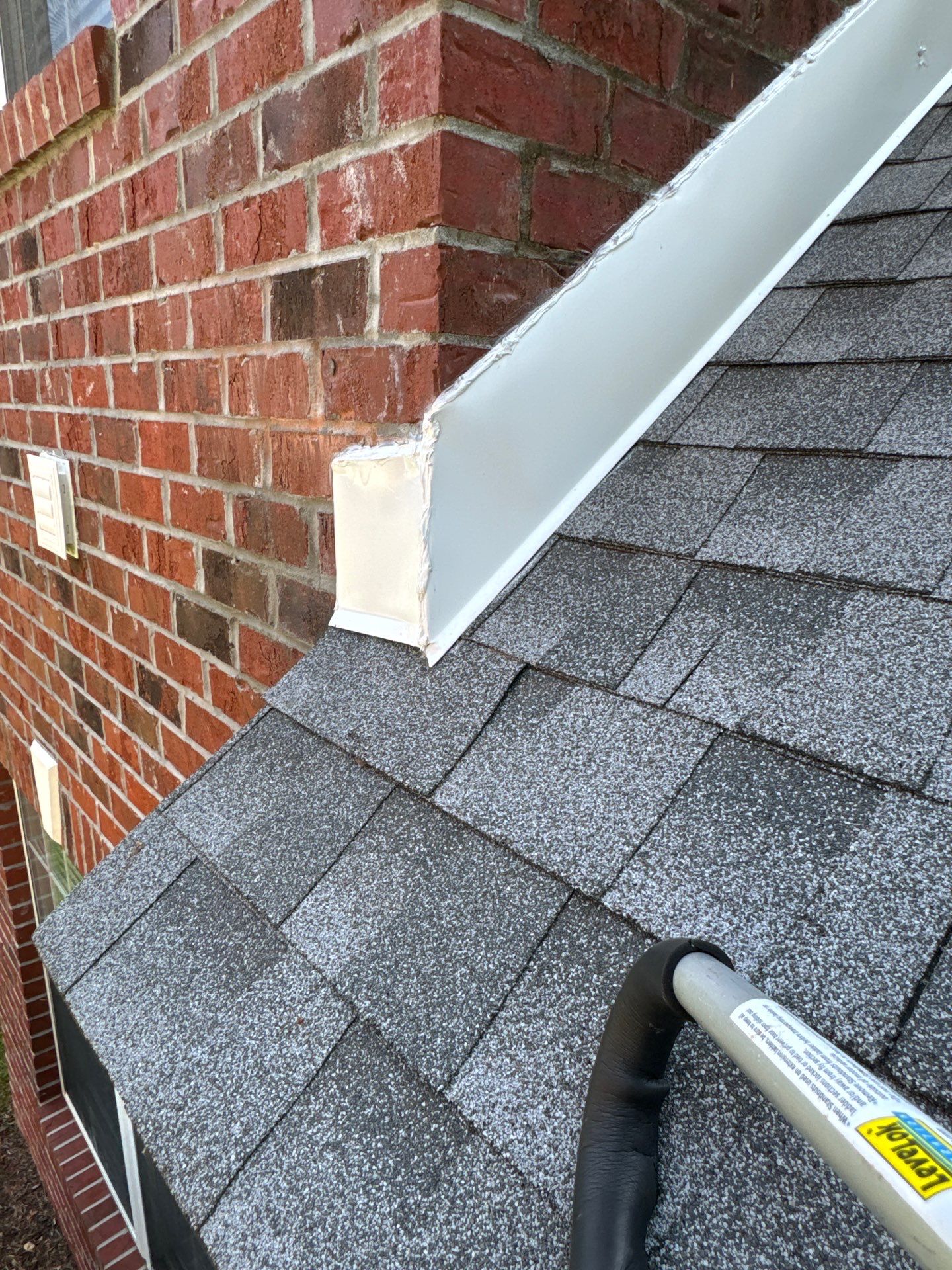 GAF HDZ - Oyster Grey by Linta Roofing
