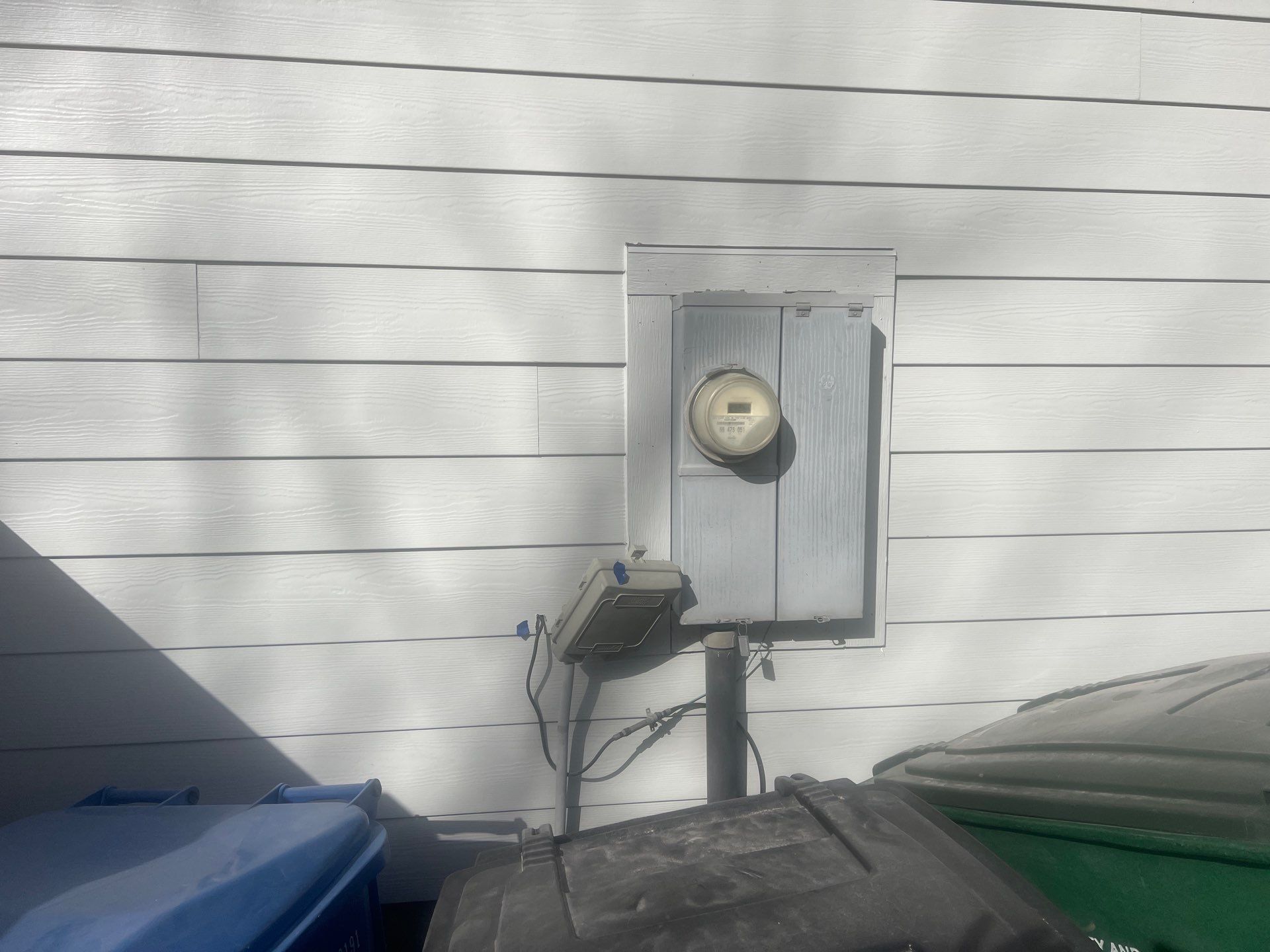 Smithfield | Vinyl Demo, Low-E Insulation & Hardie Upgrade | Arctic White    by Ideal Siding Utah