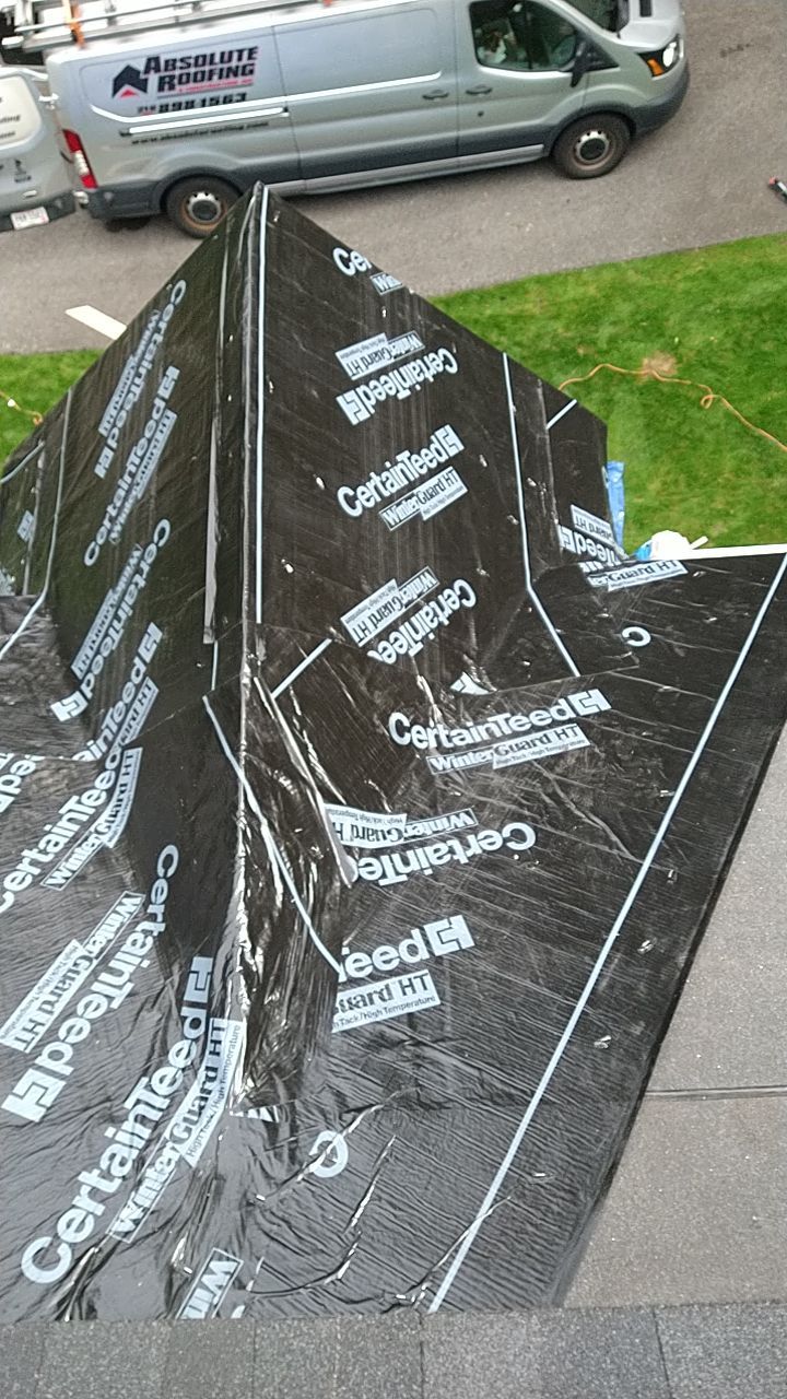 Residential Roofing Installation using Owens Corning Duration, Driftwood by Absolute Roofing and Construction